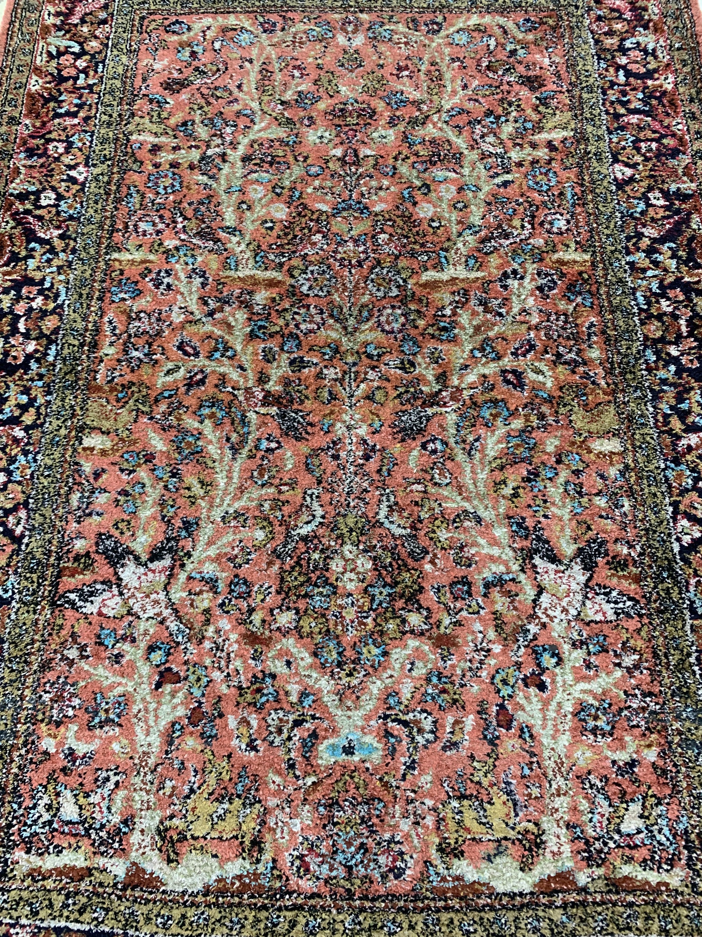 Detail c: Ghom Seide, Persien, Mitte 20.Jhd, reine Naturseide, ca. 156 x 105 cm, EHZ: 2