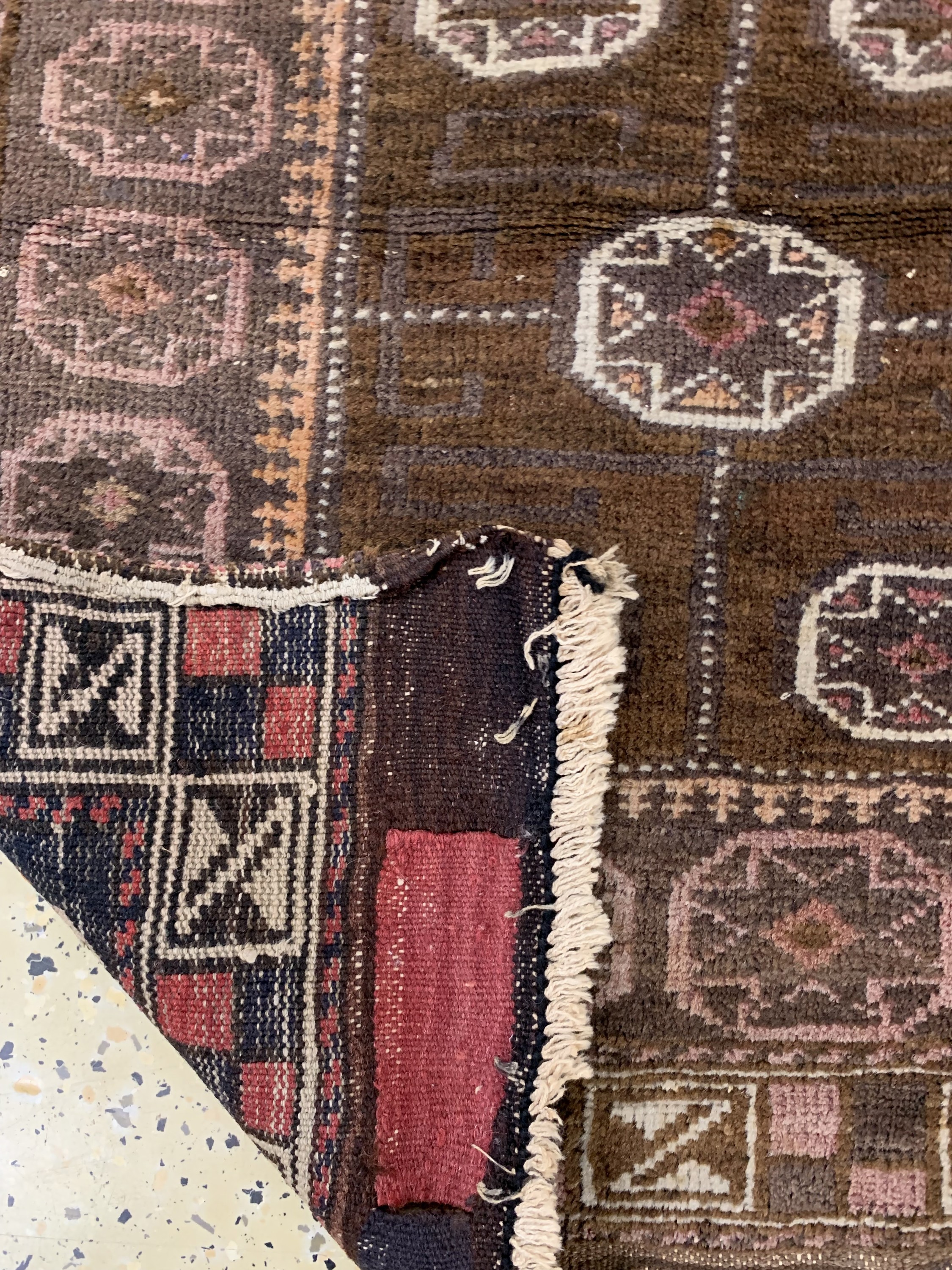 Detail b: Konvolut aus 3 Taschenfronten, Belutschistan, Persien, um 1900, Wolle auf Wolle, ca. 80 x 80 cm, EHZ: 2-3