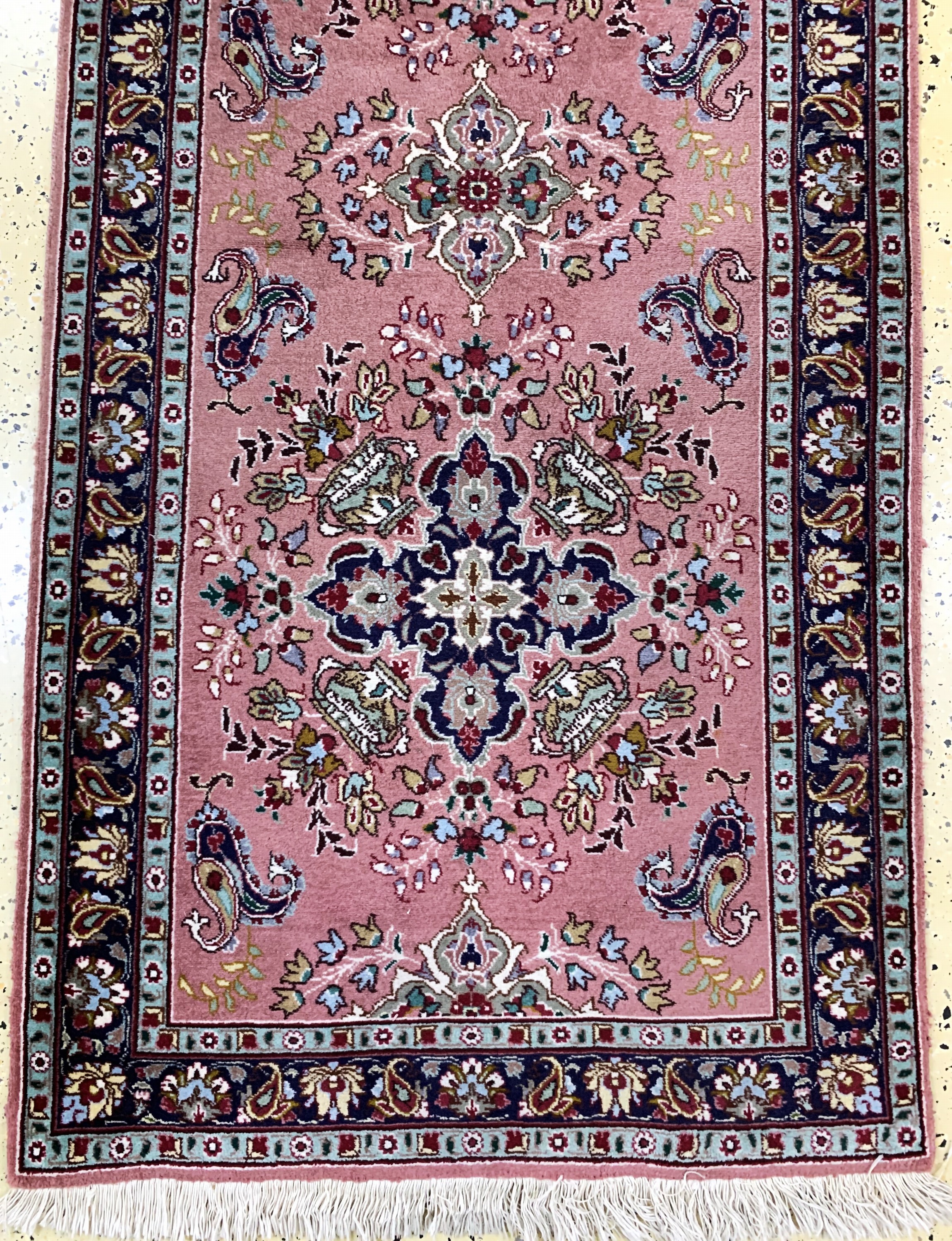 Detail d: Täbriz(40 Raj), Persien, Mitte 20.Jhd, Wolle auf Baumwolle, ca. 400 x 89 cm, EHZ: 2