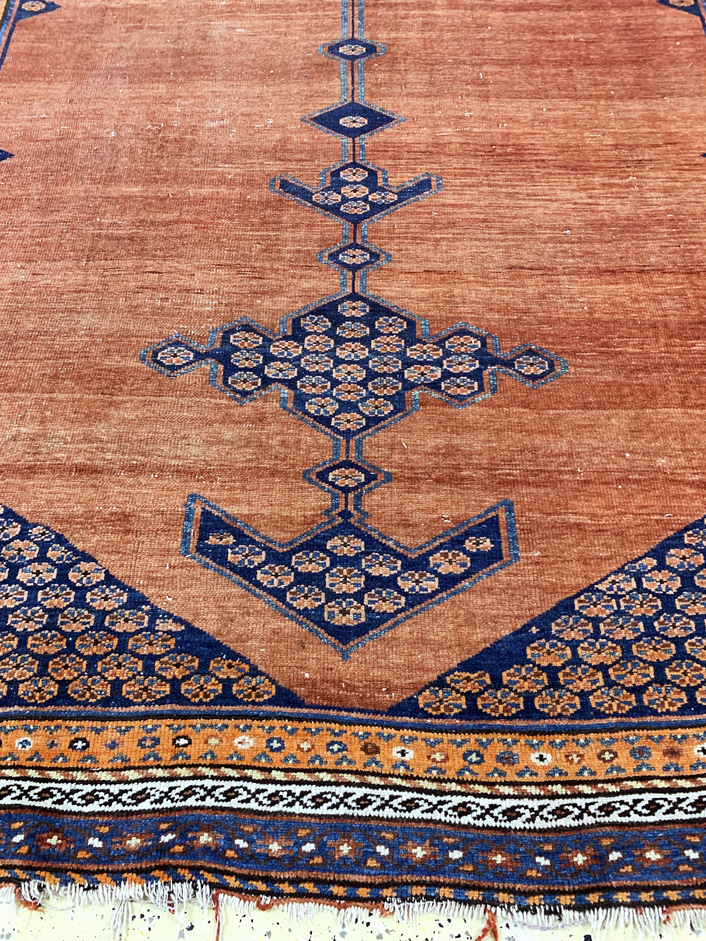 Detail c: Antiker Malayer, Persien, um 1900, Wolle auf Baumwolle, ca. 380 x 200 cm, EHZ: 3-4