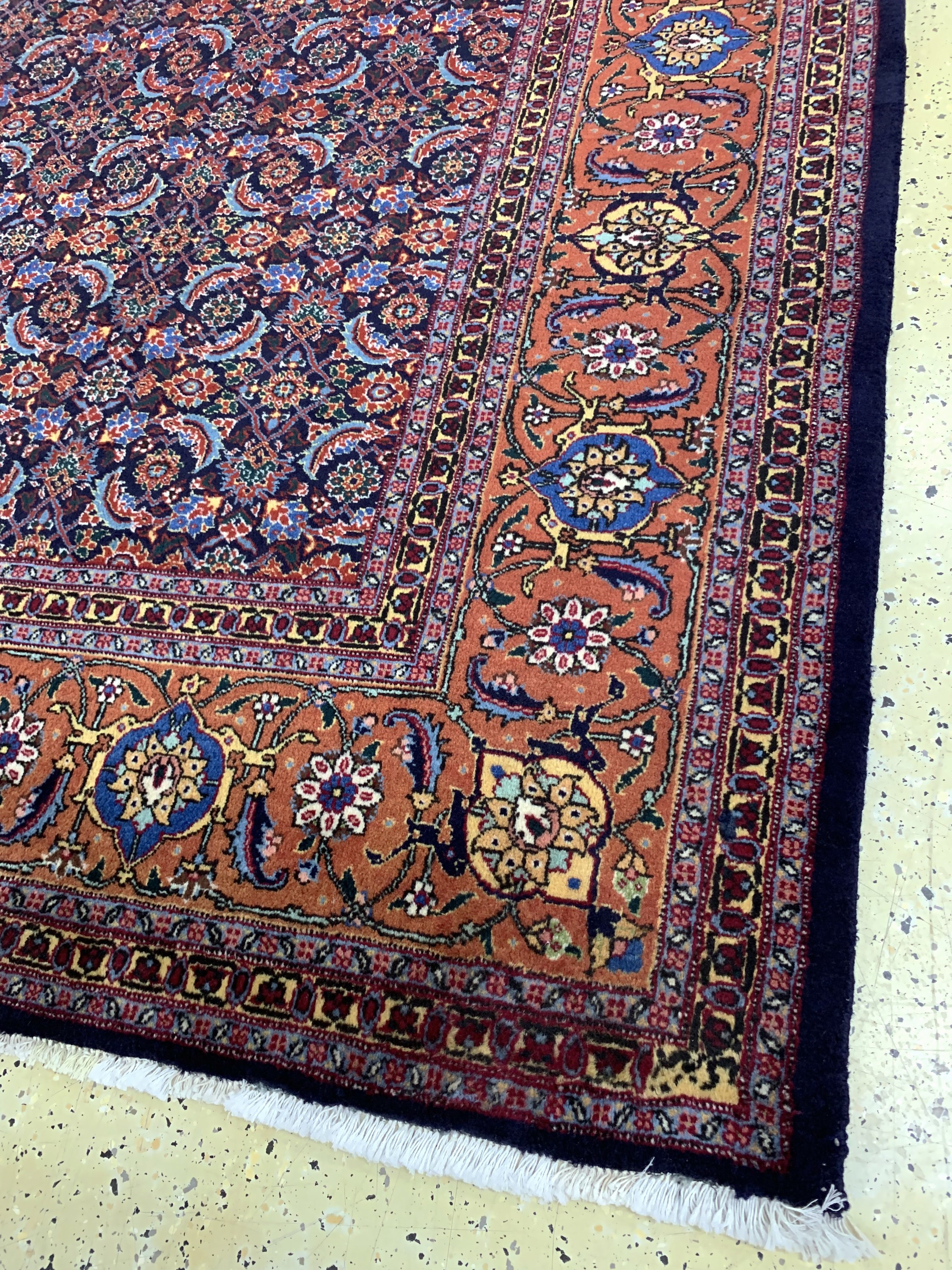 Detail c: Täbriz(40 Raj) Persien, signiert"Miri", Mitte 20.Jhd, Korkwolle auf Baumwolle, ca. 335x 243 cm, EHZ: 1-2(gereinigt).
