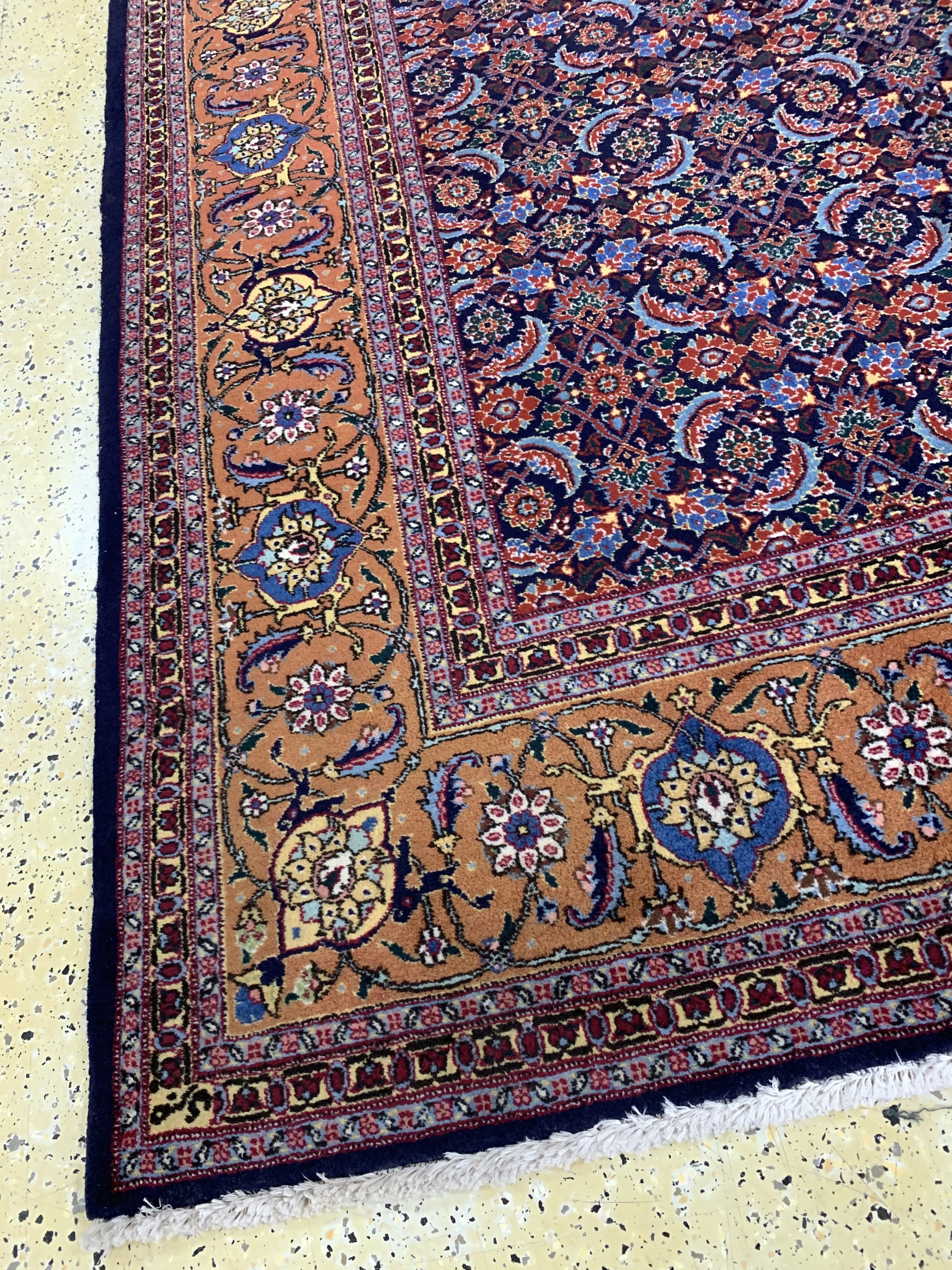 Detail e: Täbriz(40 Raj) Persien, signiert"Miri", Mitte 20.Jhd, Korkwolle auf Baumwolle, ca. 335x 243 cm, EHZ: 1-2(gereinigt).