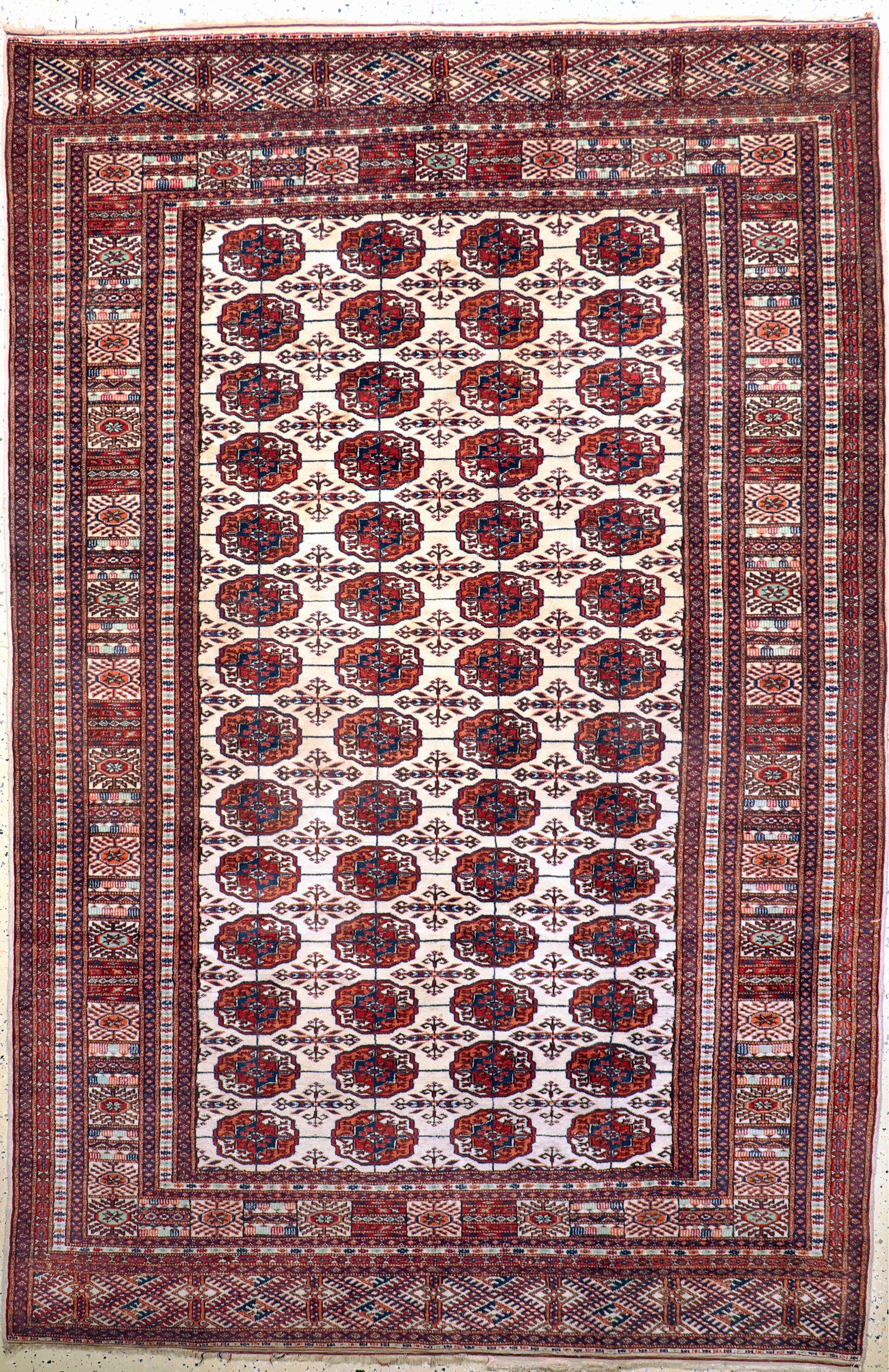 Torkmen fein alt, Persien, Mitte 20.Jhd, Wolle auf Wolle, ca. 284 x 189 cm, gereinigt, EHZ: 2(kleiner Mottenfraß).