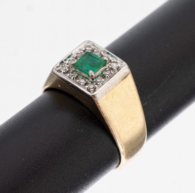 Image 26972458 - 14 kt Gold Smaragd-Diamant-Ring, GG/WG 585/000, Ringkopf schauseitig WG, mittig kl. ...