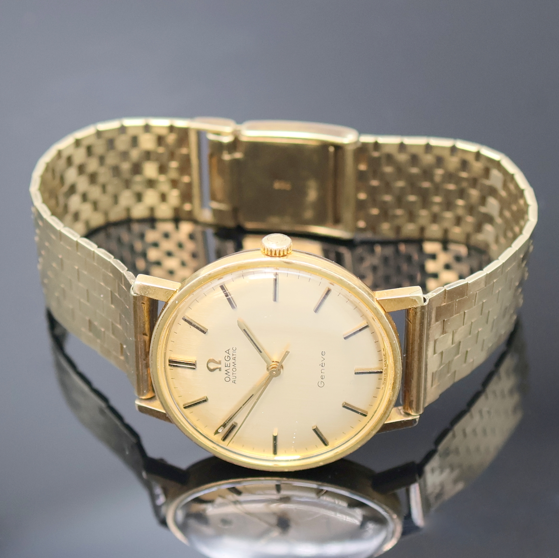 Detail c: Omega Geneve Armbanduhr Referenz 161.009 an GG 333/000 Band, Schweiz um 1968, Automatik, verg. 2-teil. Geh., Edelstahlboden aufgedr., orig. Krone, ...