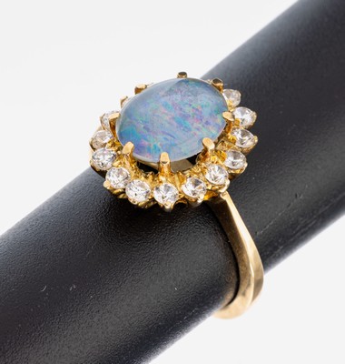 Image 26972669 - 14 kt Gold Opal-Brillant-Ring, GG 585/000, ovale Opal-Triplette Farbspiel in ...