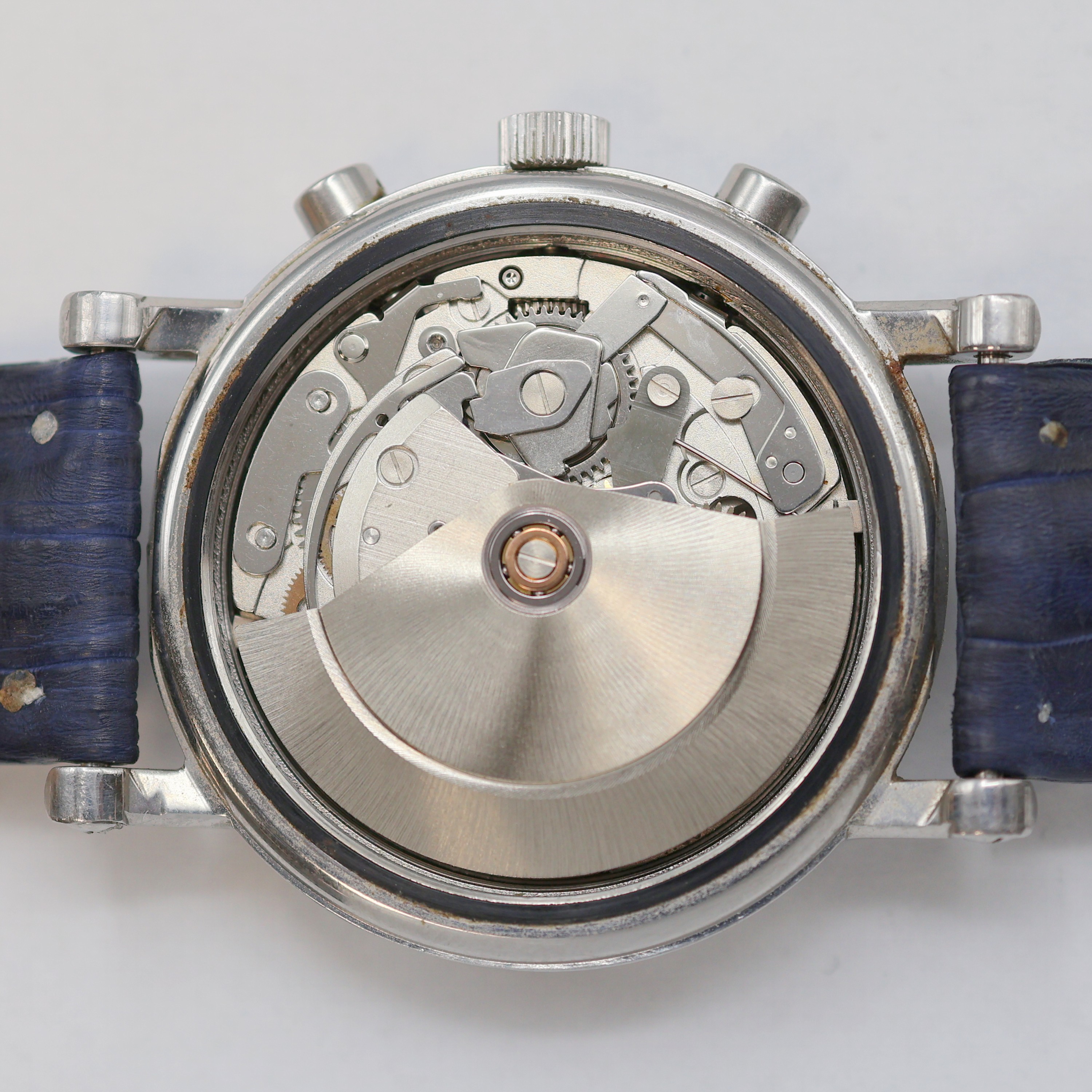 Detail g: CORTEBERT Armbandchronograph, Automatik, Schweiz um 1990, Edelstahlgeh., Boden verschr., blues, im Zentrum guill. Zifferbl. m. röm. Std., gold. ...