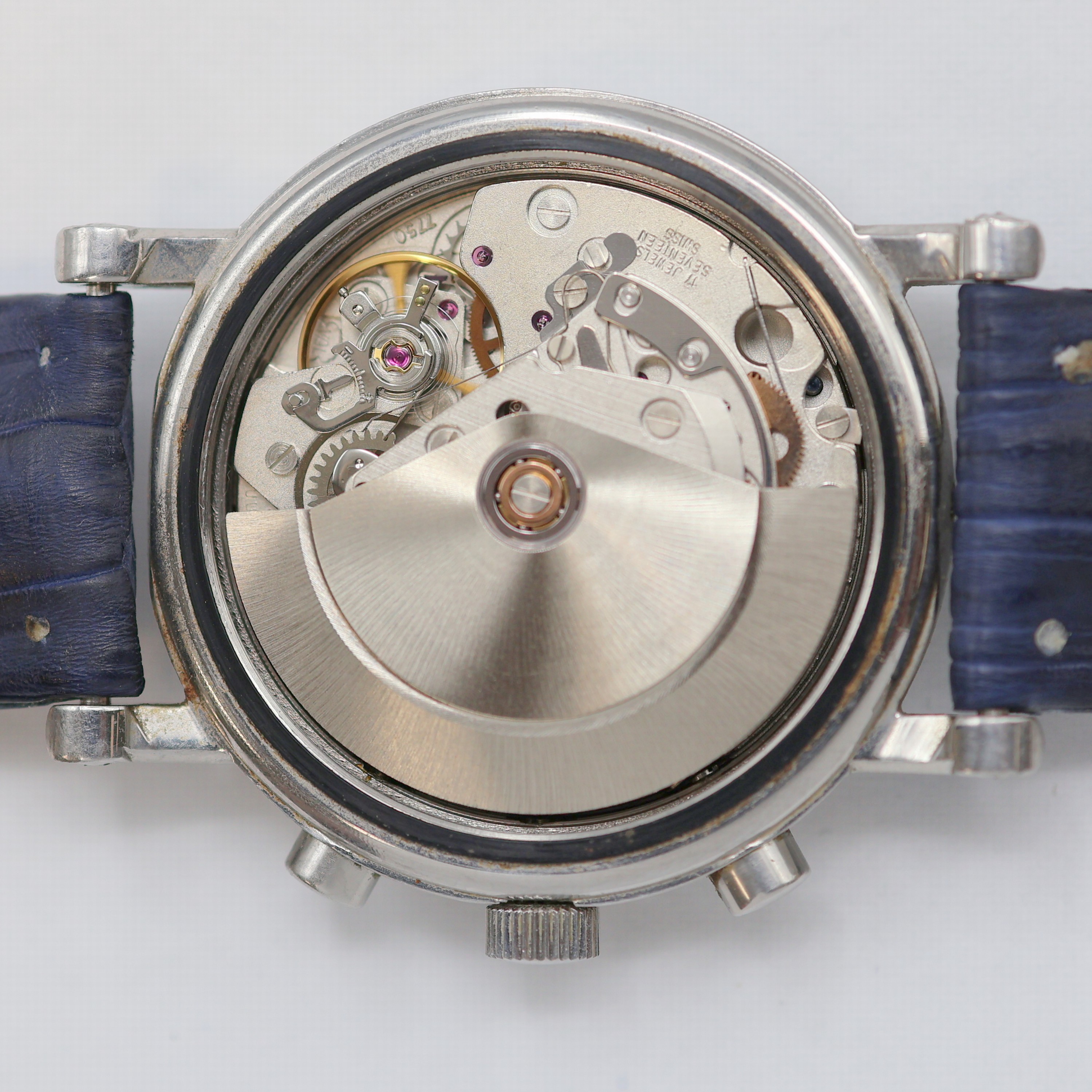 Detail h: CORTEBERT Armbandchronograph, Automatik, Schweiz um 1990, Edelstahlgeh., Boden verschr., blues, im Zentrum guill. Zifferbl. m. röm. Std., gold. ...