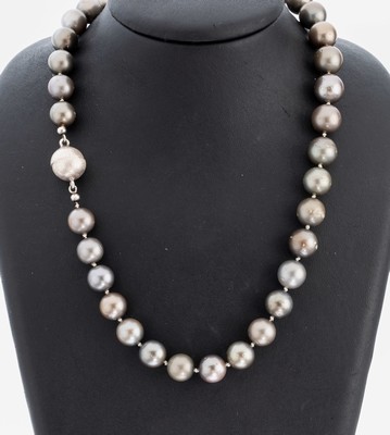 Image 26972713 - Zuchtperl-Collier, 35 Tahitizuchtperlen, D.ca. 10-12 mm, nat. Merkmale, L. ca. 49 cm, ...