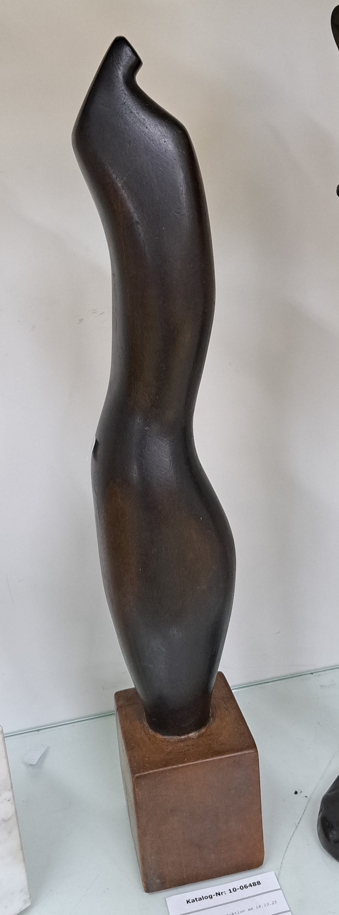 Detail m: Oszkár Varga, ungarischer Bildhauer, 1888 - 1955 Budapest, Studium an der Brüsseler Akademie bei Dubois und Rousseau, Meisterschule von. Ö.Fülöp ...