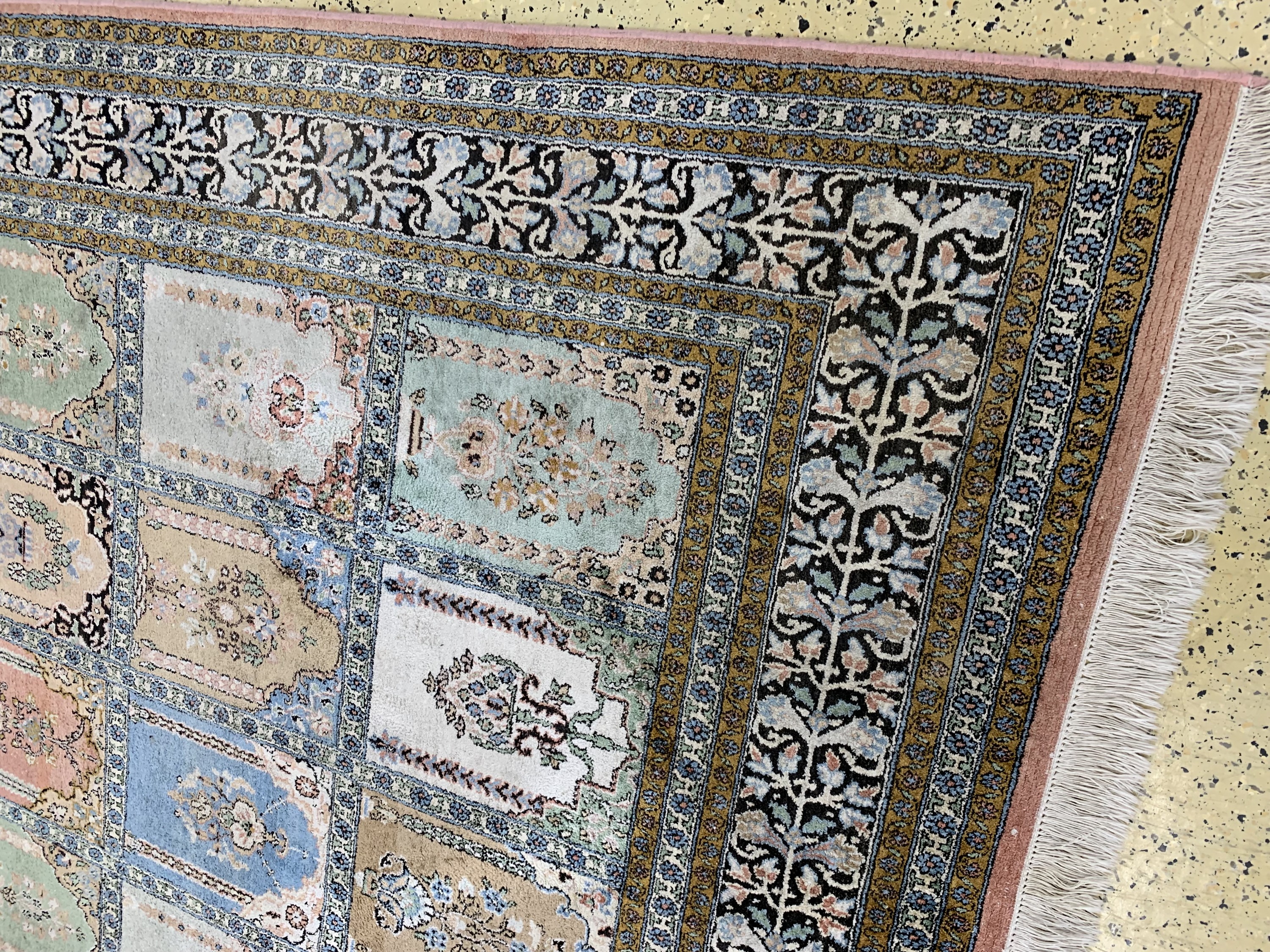Detail i: Kaschmir, Indien, Mitte 20.Jhd, merzerisierte Baumwolle, ca. 390 x 355 cm, EHZ: 2-3