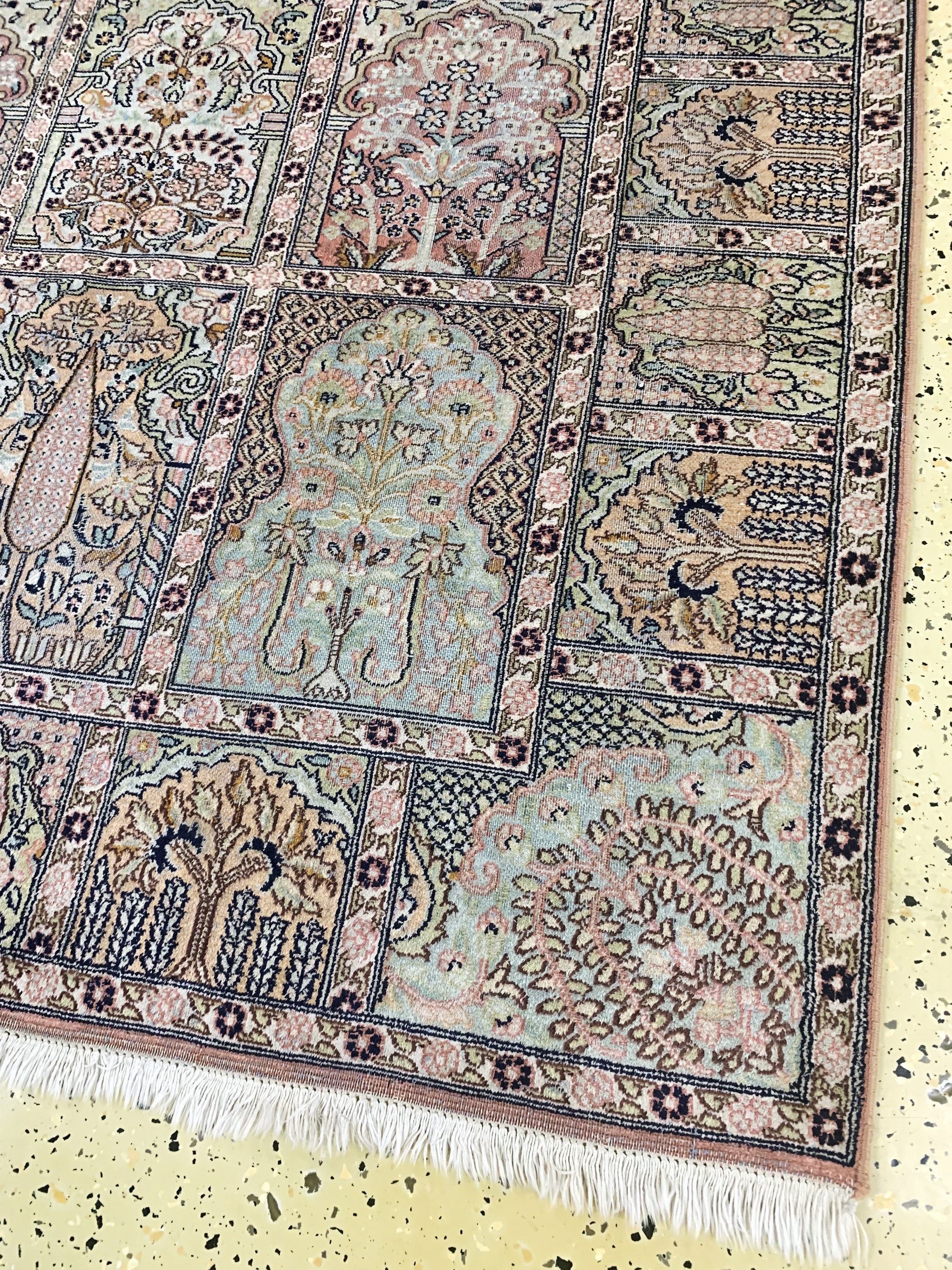 Detail b: Kaschmir, Indien, Mitte 20.Jhd, merzerisierte Baumwolle, ca. 180 x 125 cm, EHZ: 3