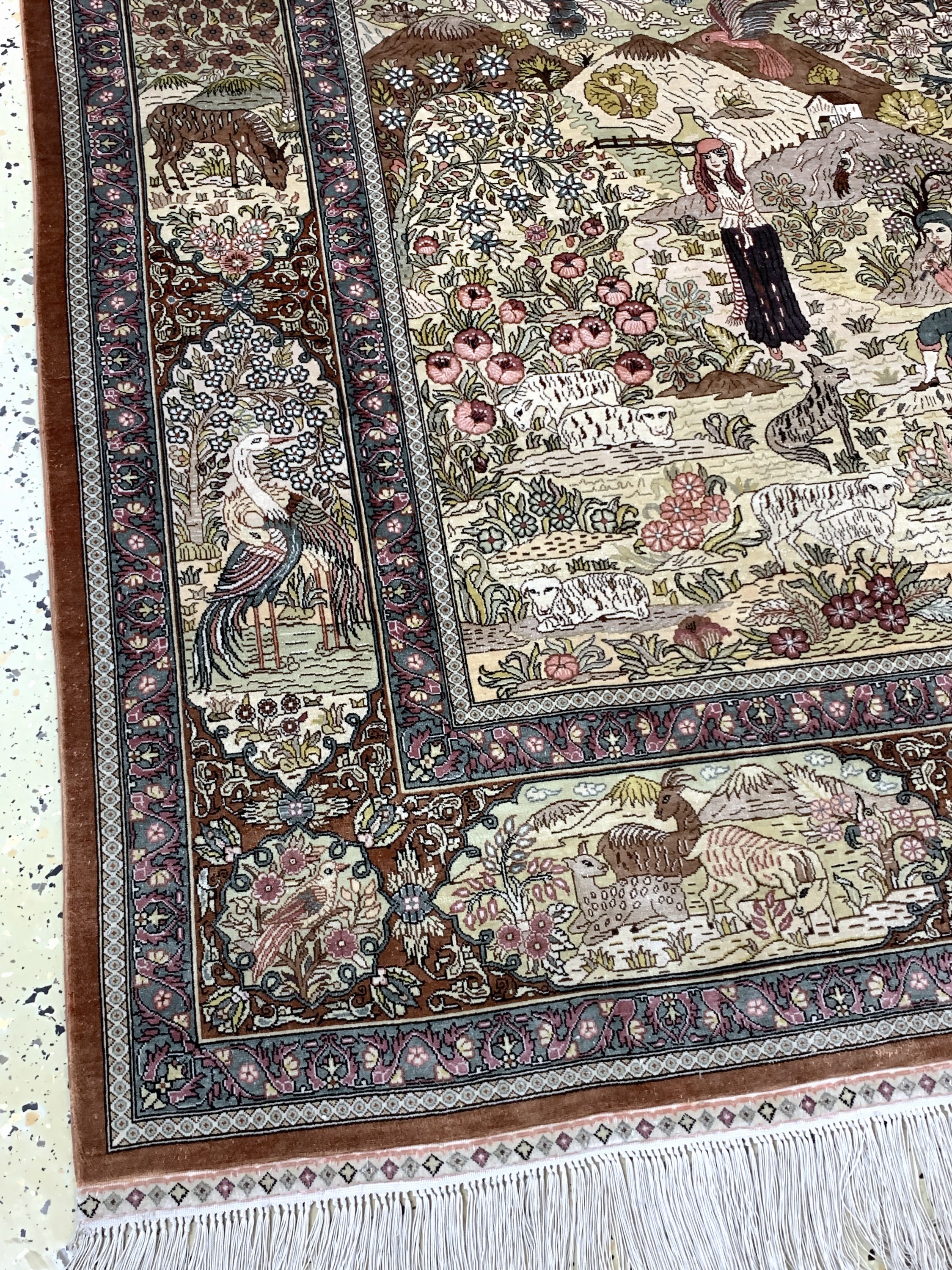 Detail c: Hereke Seide fein, China, Mitte 20.JHd, reine Naturseide, ca. 248 x 158 cm, ca. 1,0 Mio. Kn/qm, EHZ:1-2