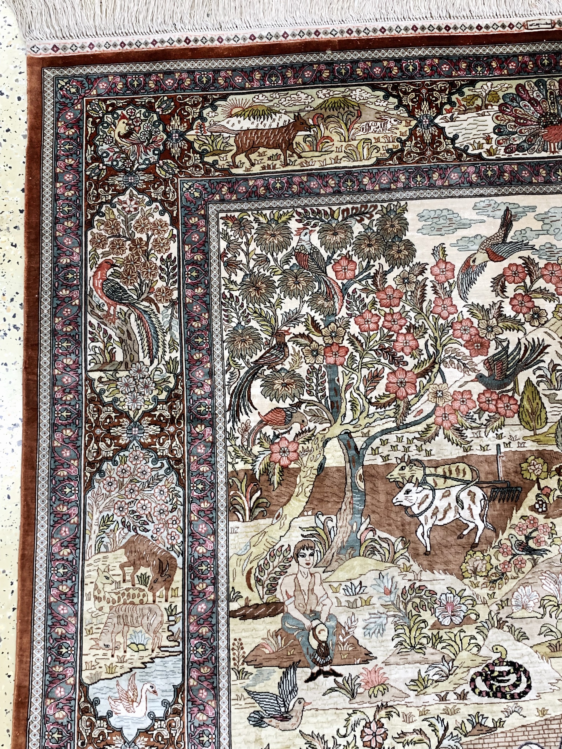 Detail i: Hereke Seide fein, China, Mitte 20.JHd, reine Naturseide, ca. 248 x 158 cm, ca. 1,0 Mio. Kn/qm, EHZ:1-2