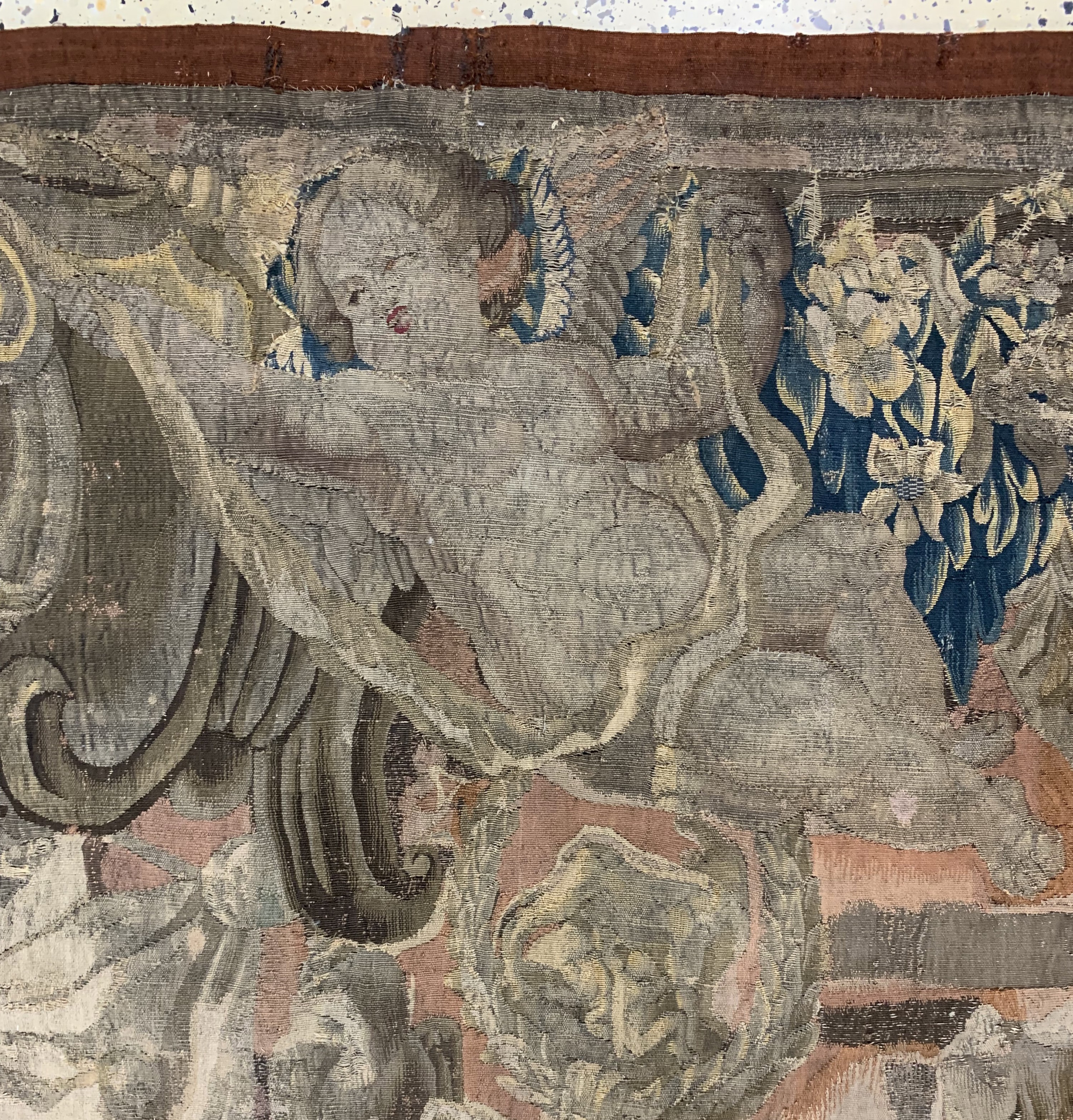 Detail h: Tapisseri antik, Flandern, 18.Jhd, Wolle mit Seide auf Baumwolle , ca. 410 x 320 cm, EHZ: 3(mehrere Restaurierungen).