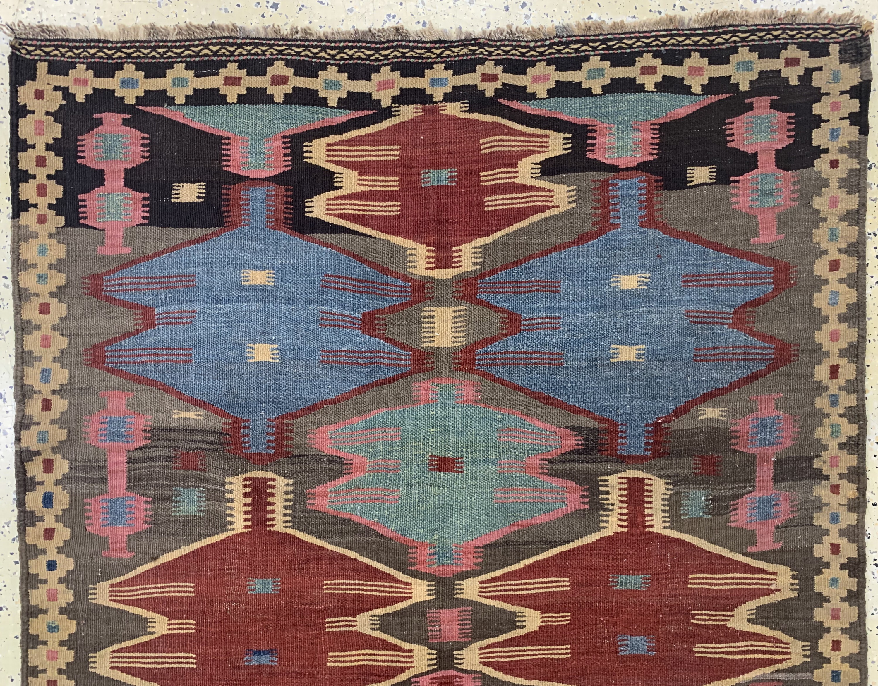 Detail a: Nordwestpersischer Nomadenkelim, Persien, um 1900, Wolle auf Wolle, ca. 430 x 130 cm, EHZ: 1-2