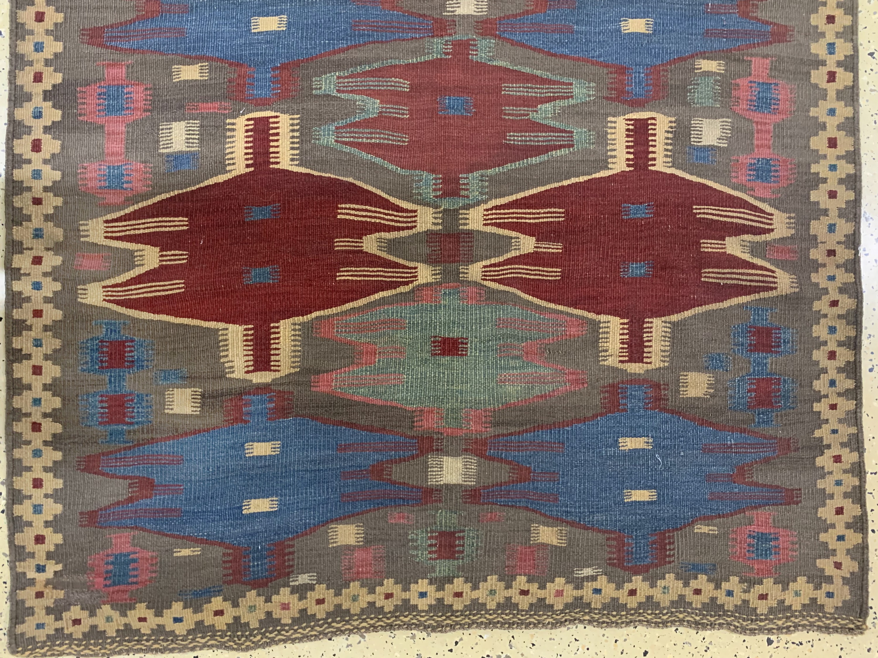 Detail d: Nordwestpersischer Nomadenkelim, Persien, um 1900, Wolle auf Wolle, ca. 430 x 130 cm, EHZ: 1-2