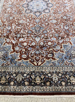 26972918f - Hereke Seide Sehr fein, China, Mitte 20.Jhd, reine Naturseide, ca. 184 x 122 cm, ca. ...