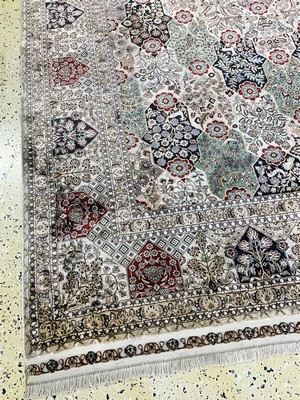 26972919i - Nain Seide fein, China, Mitte 20.Jhd, reineNaturseide, ca. 285 x 185 cm, ...