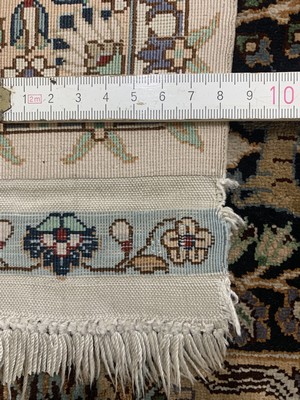 26972919j - Nain Seide fein, China, Mitte 20.Jhd, reineNaturseide, ca. 285 x 185 cm, ...