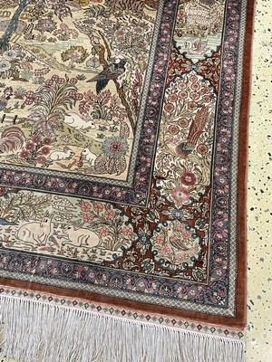 26972922a - Hereke Seide fein, China, Mitte 20.JHd, reine Naturseide, ca. 248 x 158 cm, ca. 1,0 ...