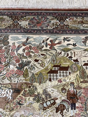 26972922h - Hereke Seide fein, China, Mitte 20.JHd, reine Naturseide, ca. 248 x 158 cm, ca. 1,0 ...