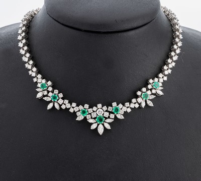 Image 26973344 - Prunkvolles 14 kt Gold Diamant-Smaragd- Collier, WG 585/000, ca. 196 Brillanten und17 ...