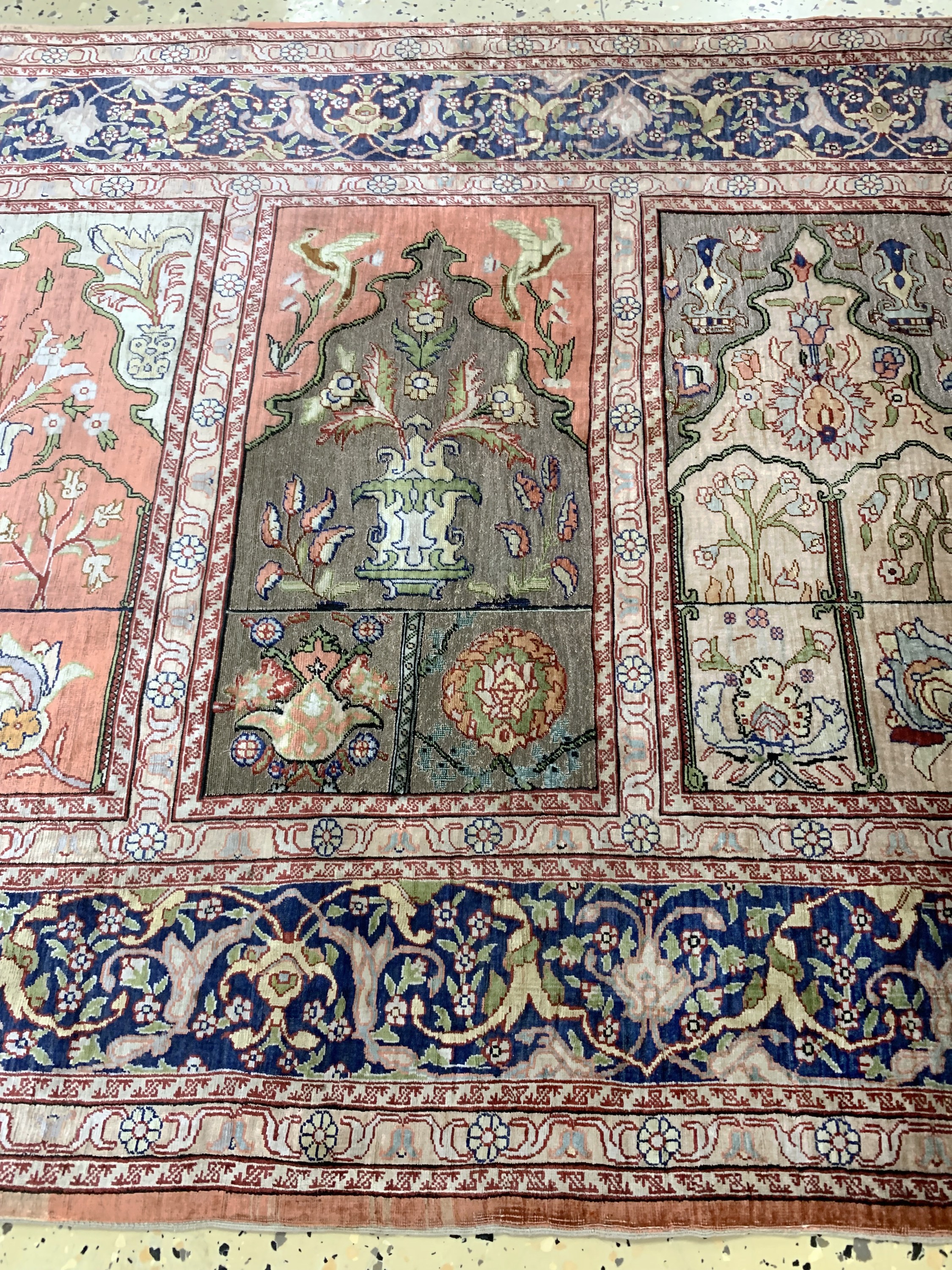 Detail b: Hereke Seide fein"Saf", Türkei, signert, Mitte 20.Jhd, reine Naturseide, Metallbroschiert, ca. 140 x 82 cm, ca. 1 Mio Kn/qm, EHZ: 1-2
