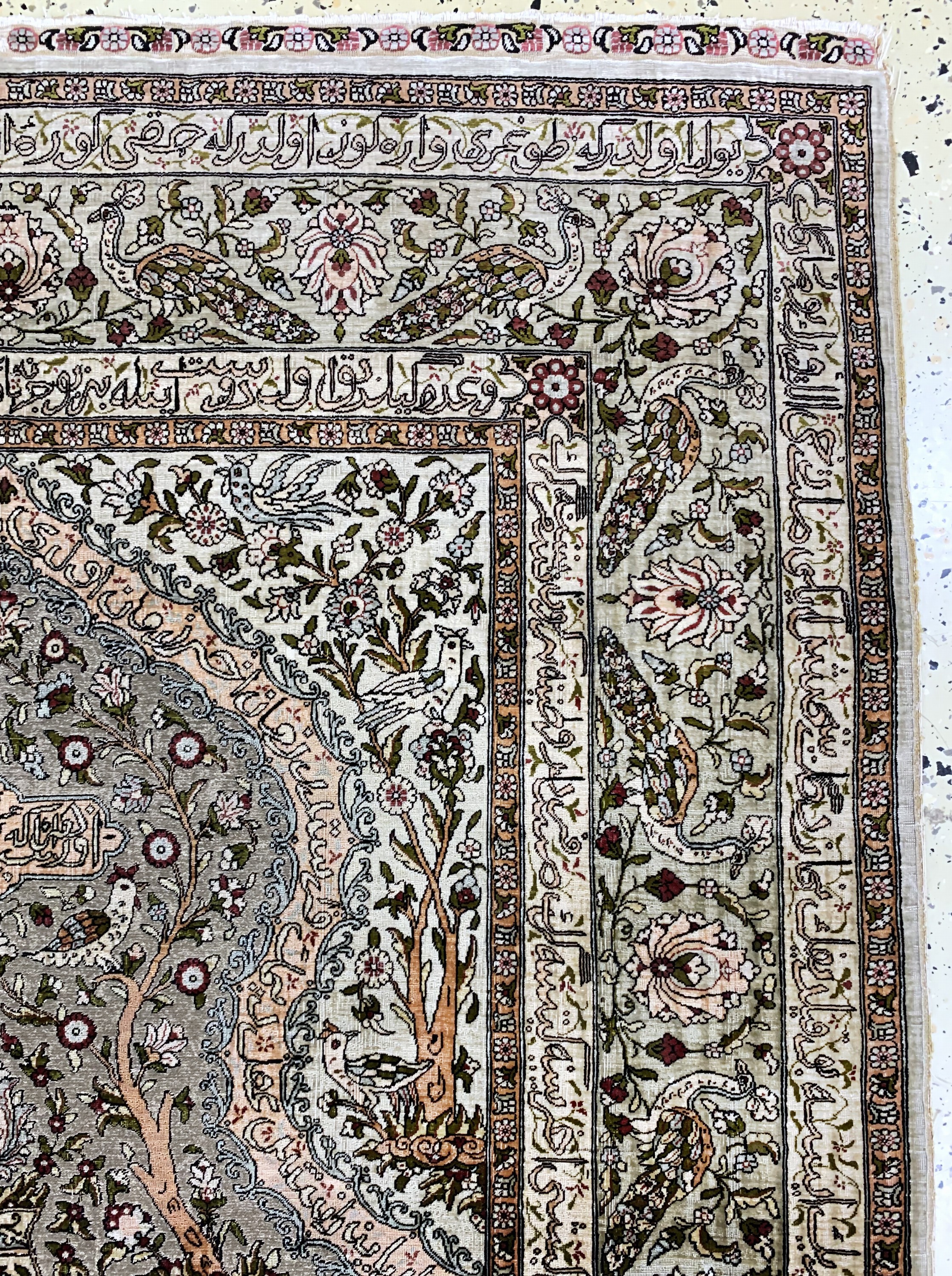 Detail f: Hereke Seide fein, Türkei, signiert"Özipek", Anfang 20.Jhd, reine Naturseide, Metallbroschiert, ca. 172 x 123 cm, ca. 1 Mio Kn/qm, EHZ: 2