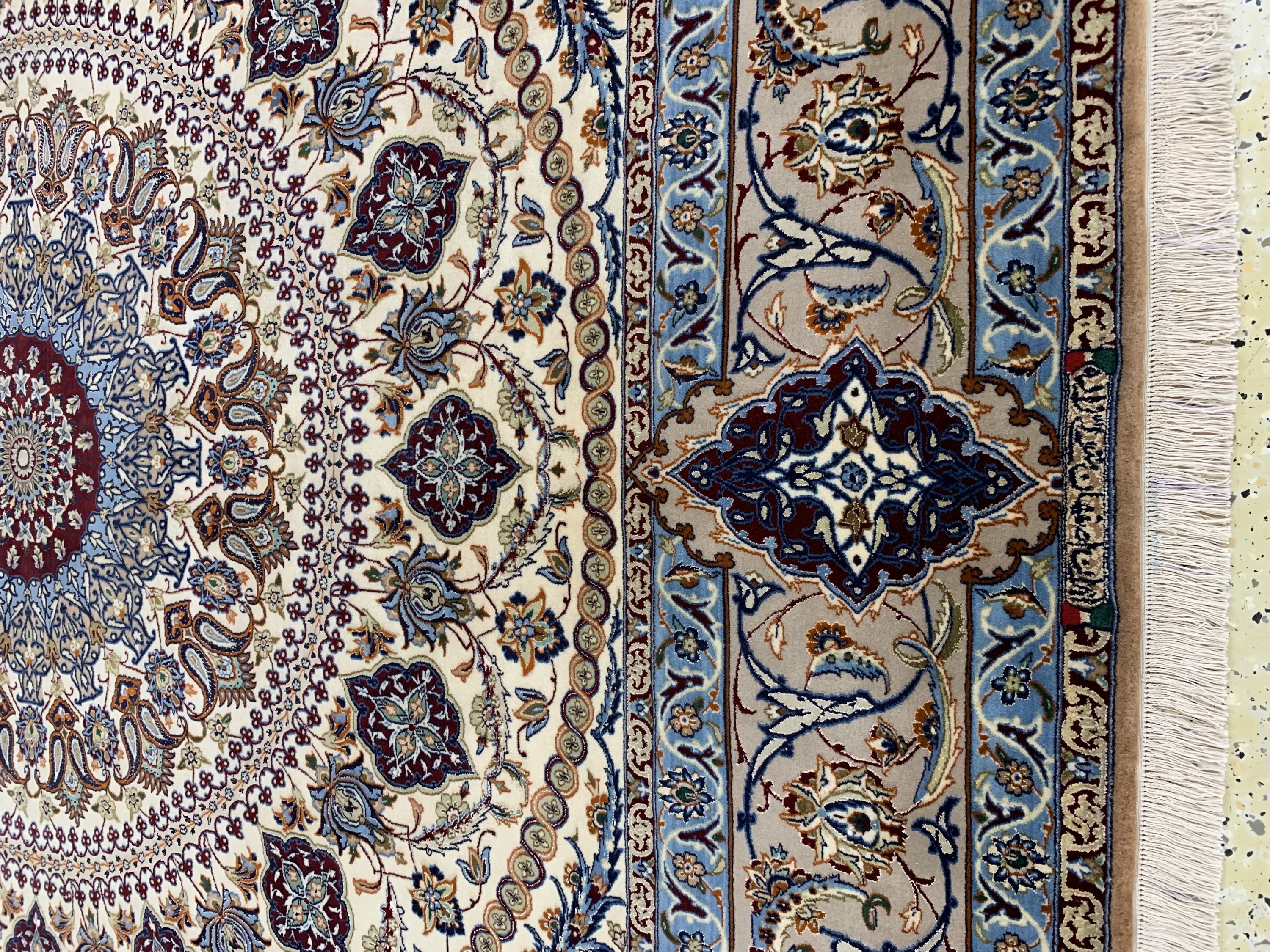 Detail f: Esfahan fein Persien, signiert"Moutawalizadeh", Ende 20.Jhd, Korkwolle mit und auf Seide, ca. 250 x 248 cm,ca. 1,0 Mio. Kn/qm, nahezu ...