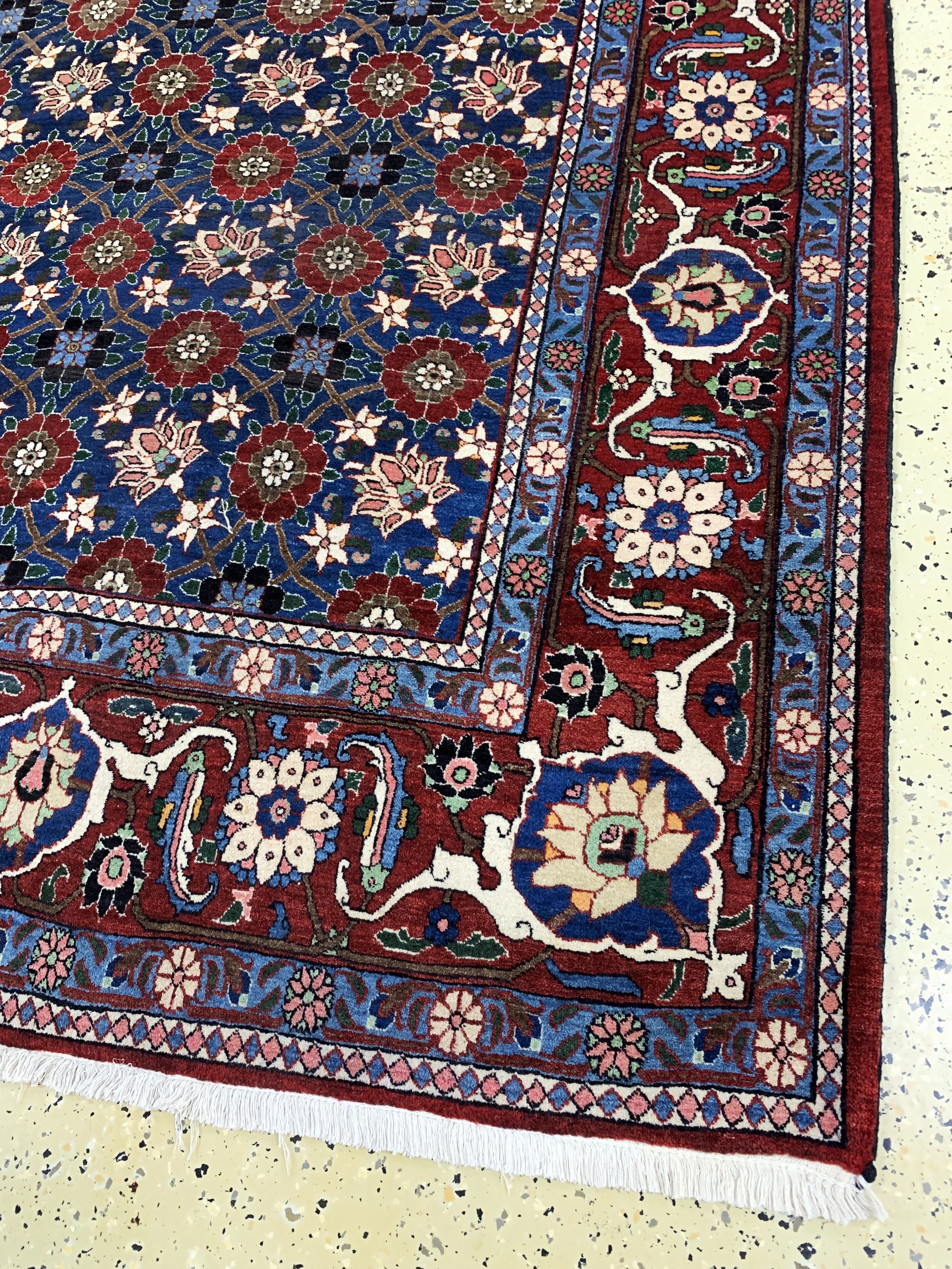 Detail a: Weramin fein alt, Persien, Anfang 20.Jhd, Wolle auf Baumwolle, ca. 315 x 215 cm, gereinigt, EHZ: 1-2