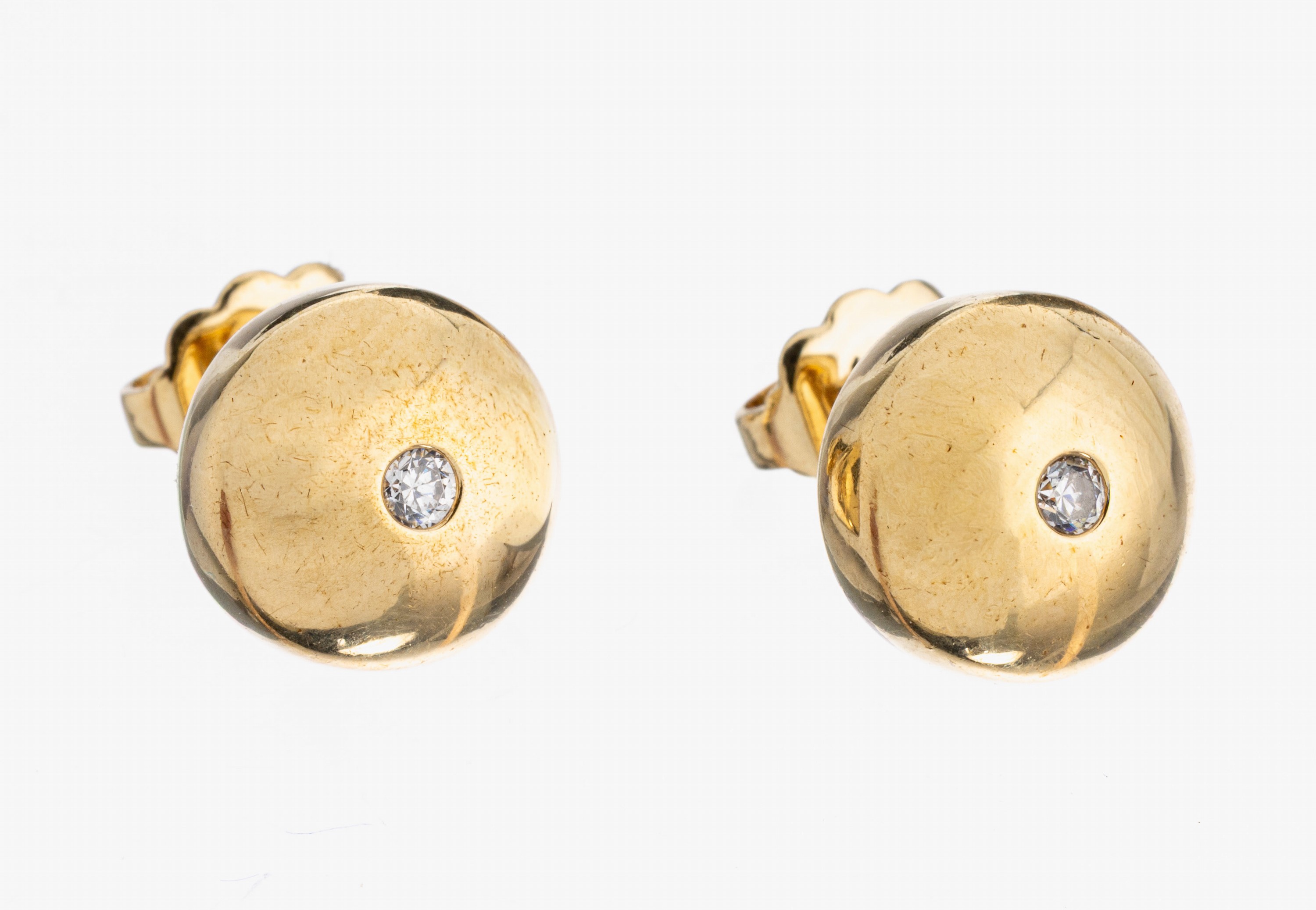 Paar 14 kt Gold Ohrstecker, GG 585/000, schlicht, rund, 2 kl. Diamantimitationen, ca. 3.3 g, D. ca. 9 mm