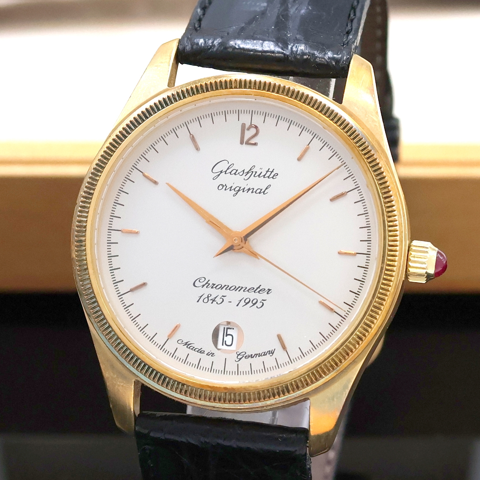 Detail a: GLASHÜTTE Original auf 300 Stück limitierte Jubiläums Herrenarmbanduhr in RoseG 750/000, Handaufzug, Deutschland verk. lt. Pap. 10/1995, zum 150 ...