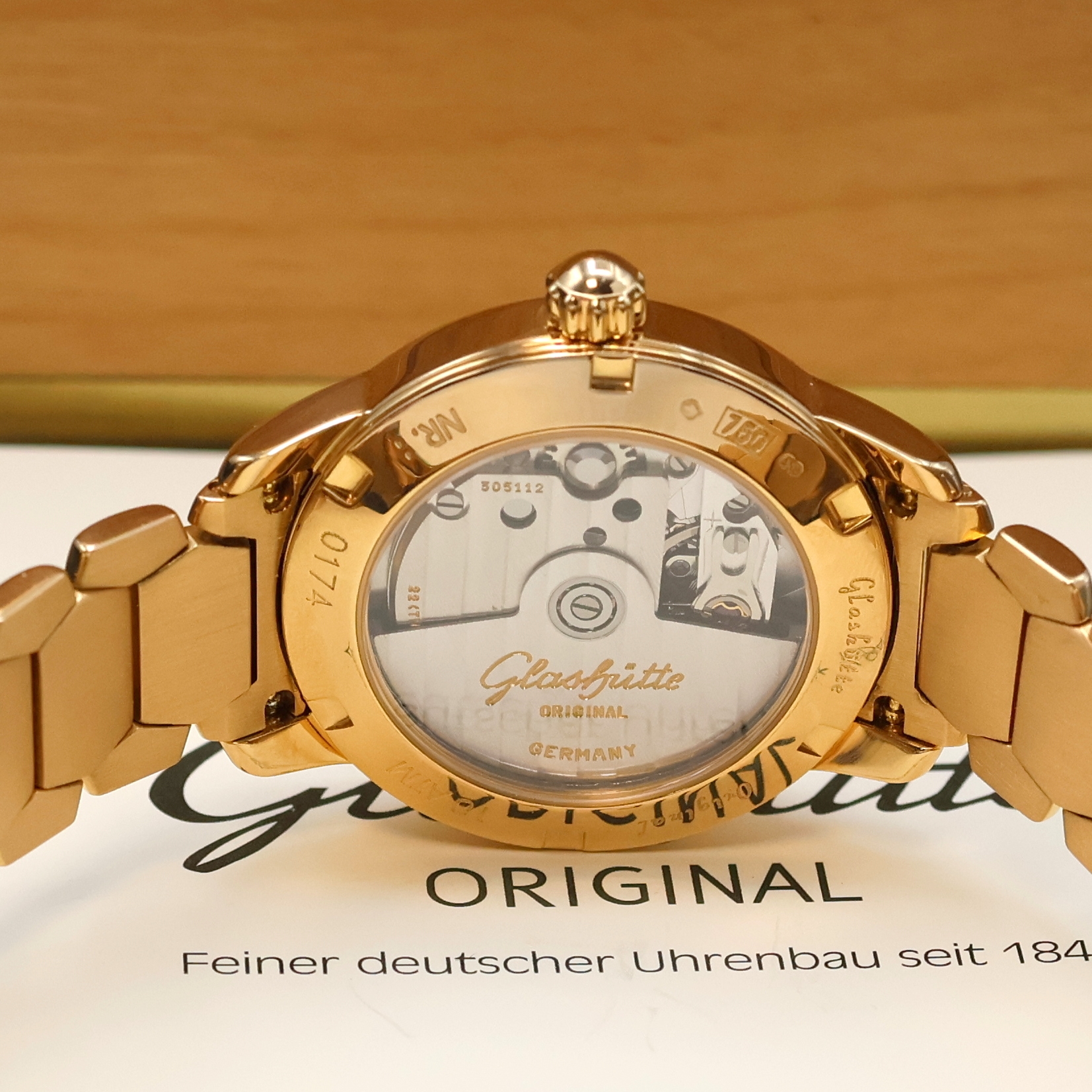 Detail d: GLASHÜTTE ORIGINAL Damenarmbanduhr Lady Sport Referenz 1033435204, Automatik, massiv RoseG750/000 inkl. Gliederband m. dopp. Faltschl., beids. ...