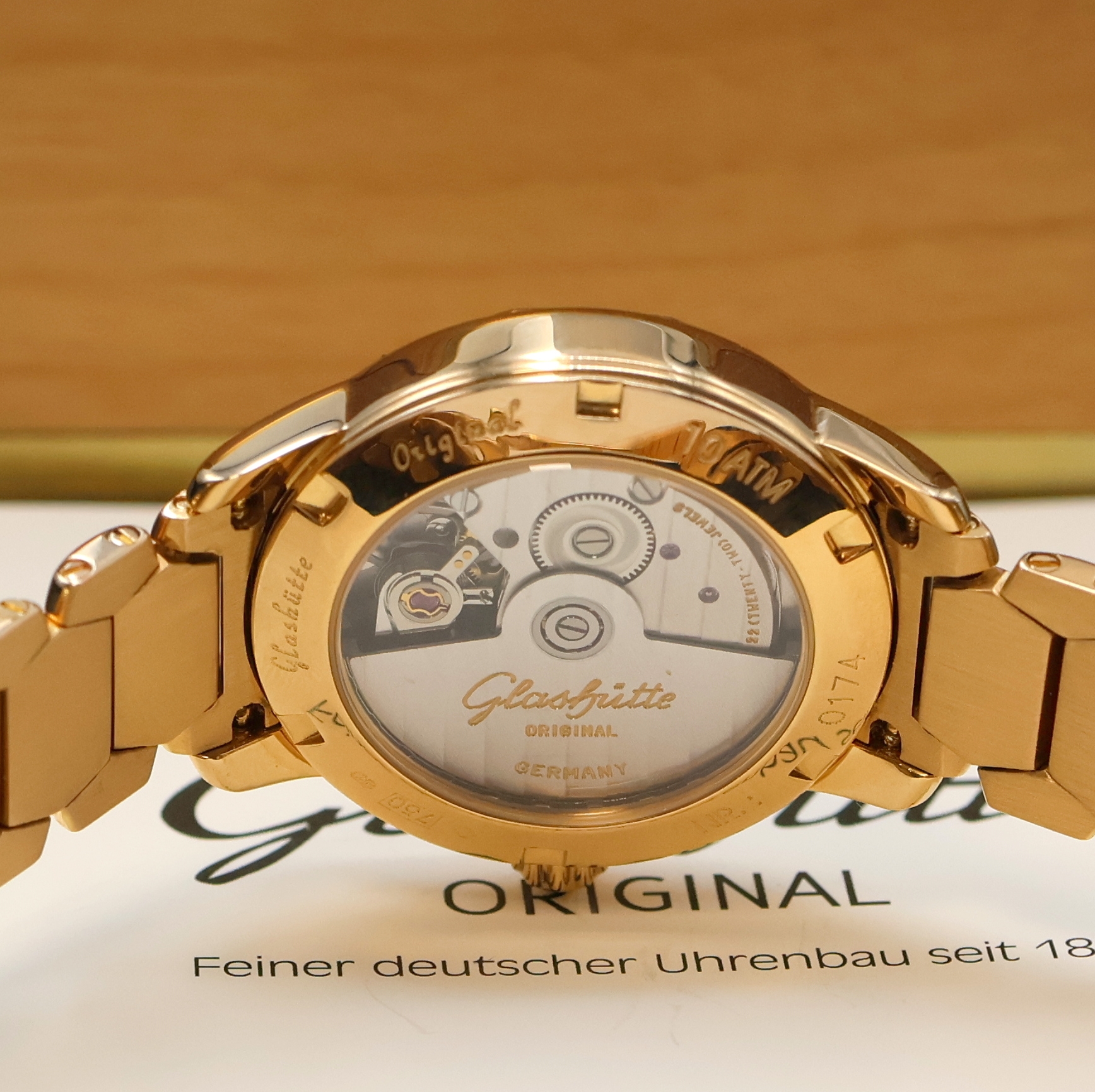 Detail e: GLASHÜTTE ORIGINAL Damenarmbanduhr Lady Sport Referenz 1033435204, Automatik, massiv RoseG750/000 inkl. Gliederband m. dopp. Faltschl., beids. ...