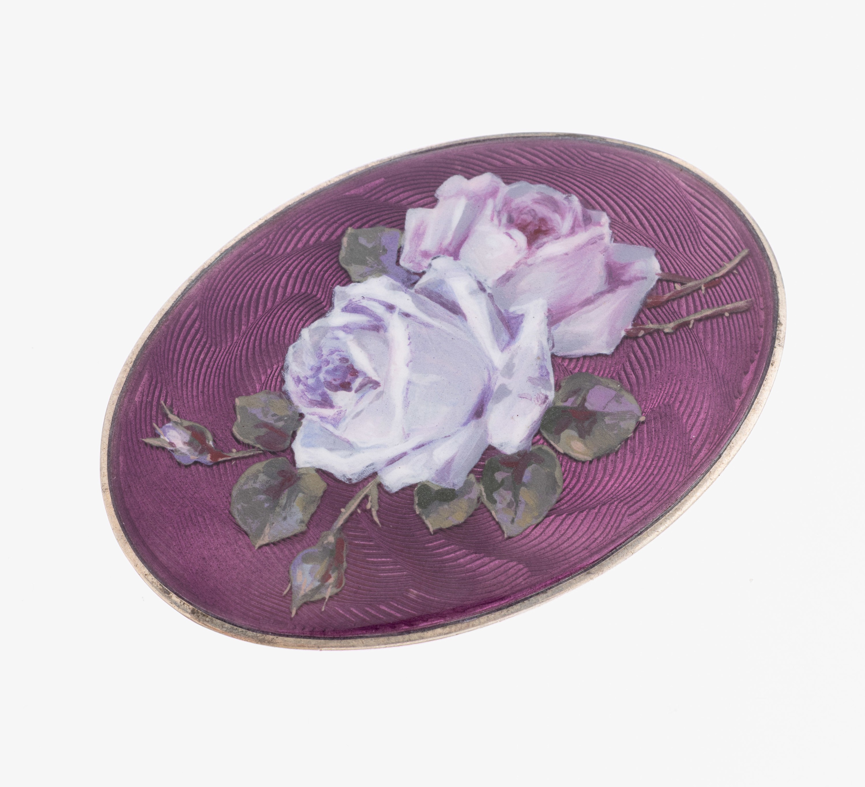Brosche mit Email, 835er Silber, oval, transluzides polychromes Email auf guillochiertem Grund, Darstellung von 2 Rosen,ca. 5.8 x 4 cm, rs. ...