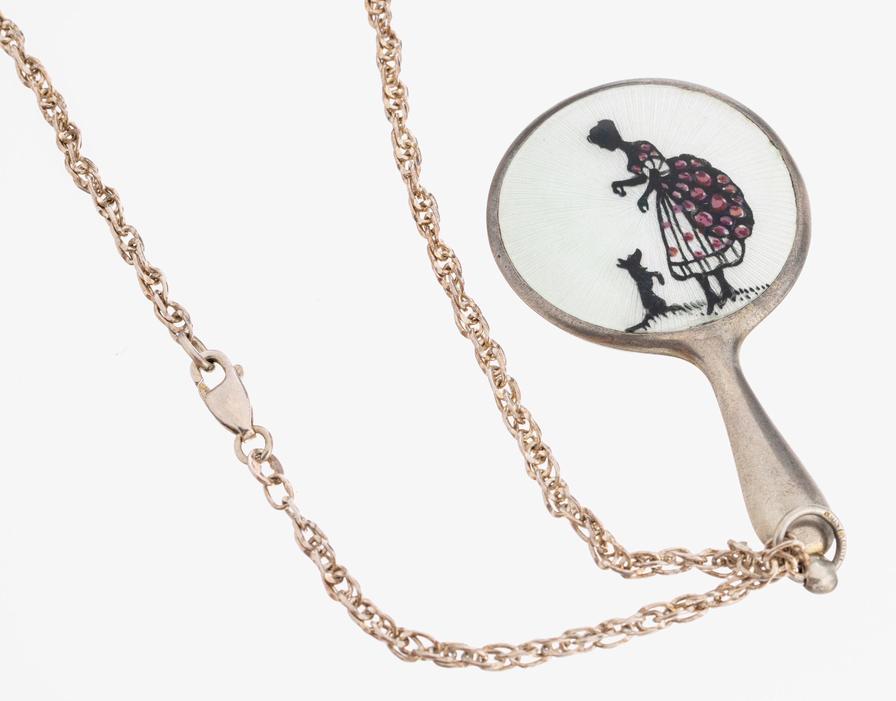 Image 26973761 - Anhänger mit Email, 830er Silber, in Form eines kl. Spiegels, galante Darstellung ...