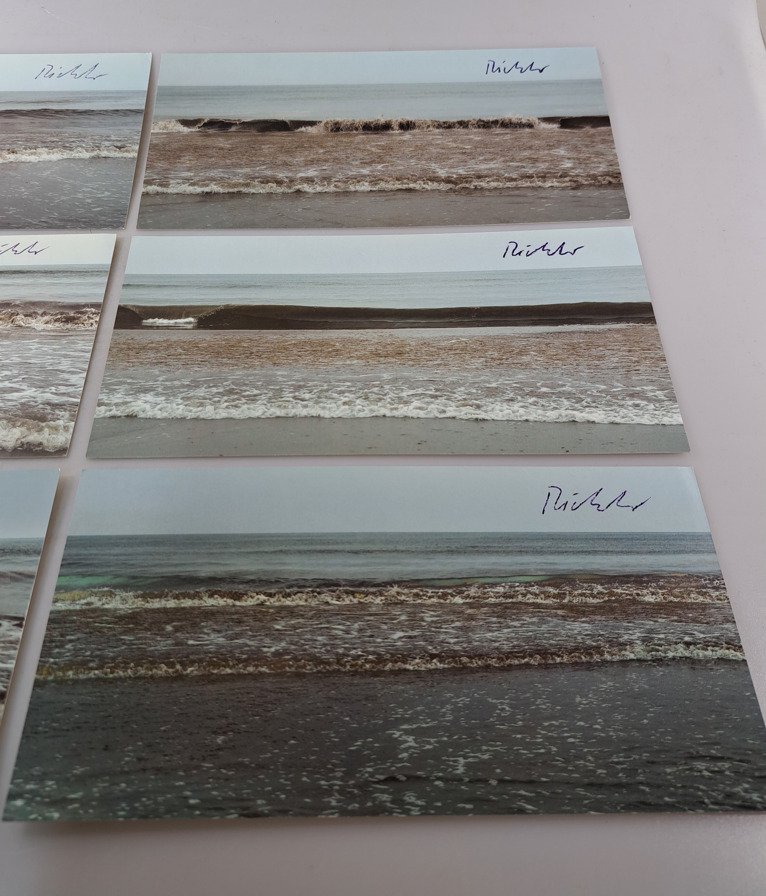Detail c: Gerhard Richter, geb. 1932 Dresden, "Juist 2011", vollzählige Serie von 12 handsigniertenKünstlerpostkarten, orig. Banderole ebenso ...