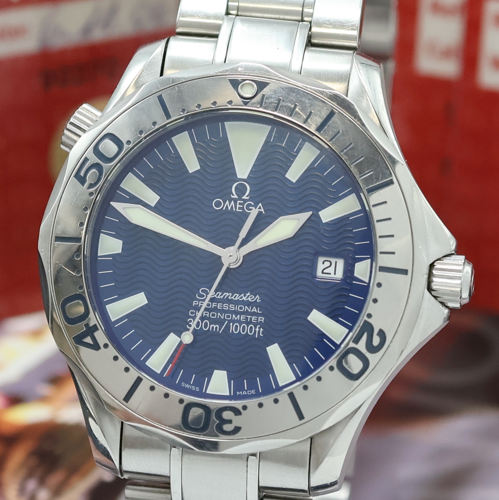 Detail a: OMEGA Herrenarmbanduhr Seamaster Diver Referenz 22558000, Automatik, Chronometer in Edelstahl inkl. orig. Gliederband m. Faltschl. und ...