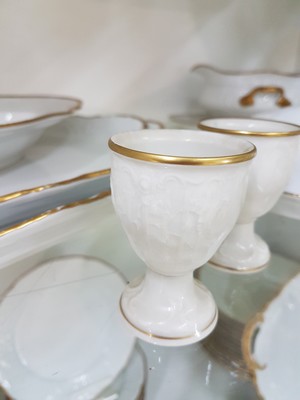 26973815m - Speise-, Kaffee- und Teeservice, Rosenthal, Sanssouci, Porzellan, Reliefzier, Goldrand ...