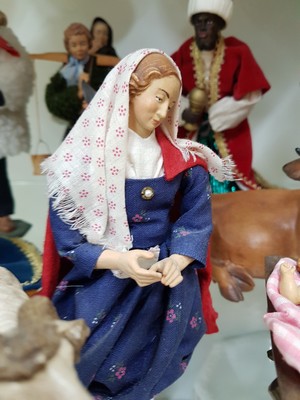 26973992m - Krippenfiguren, 20./21 Jh., Maria, Josef alsHirte, Jesuskind in der Krippe, Ochse, Esel ...