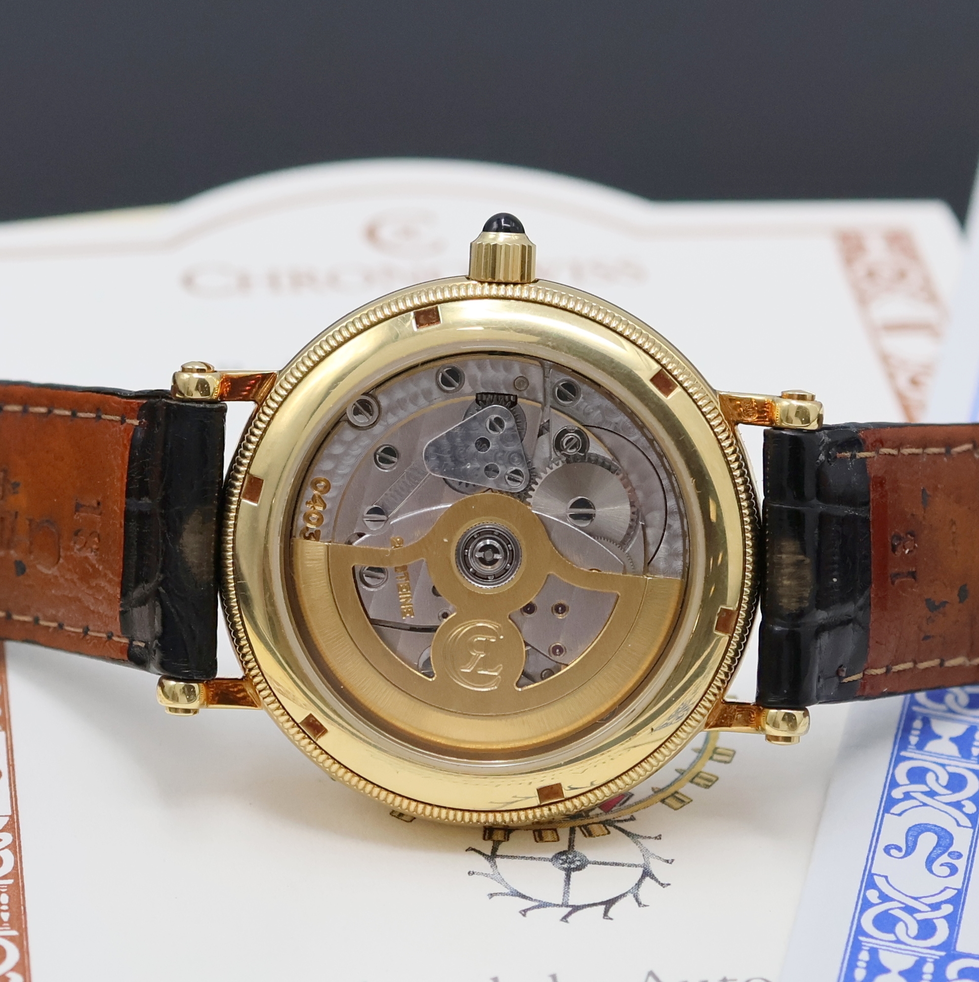 Detail d: CHRONOSWISS Orea Automatique Herrenarmbanduhr in GG 750/000 Referenz CH 1261, Automatik, beids. vergl. Geh. inkl. orig. Lederband m. orig. GG 750/000 ...
