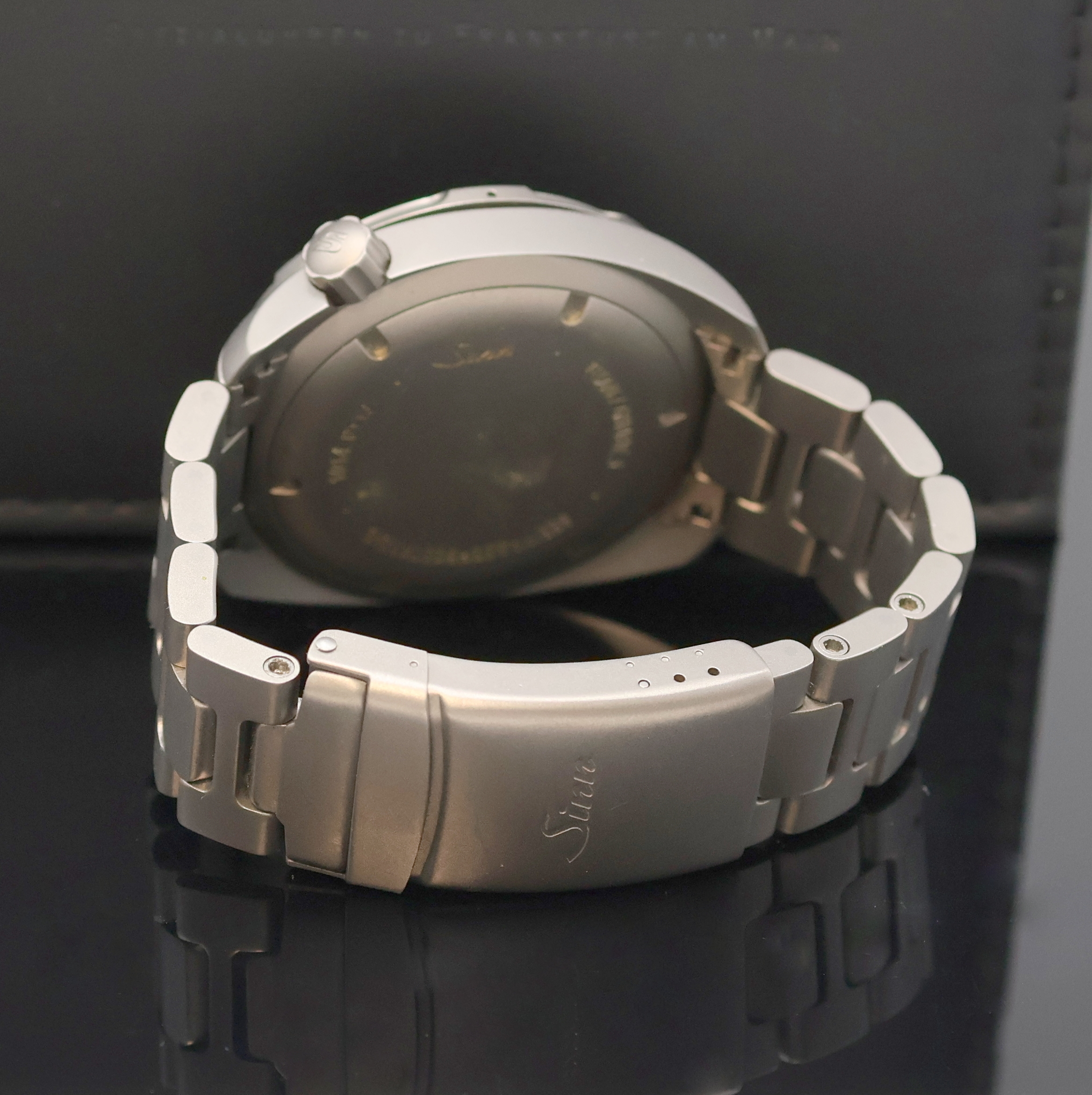 Detail b: SINN T1 Herrenarmbanduhr Einsatzzeitmesser Referenz 1014, Deutschland verk. lt. Pap. 07/2013, Automatik, Titangeh. inkl. orig. Titanband m. ...