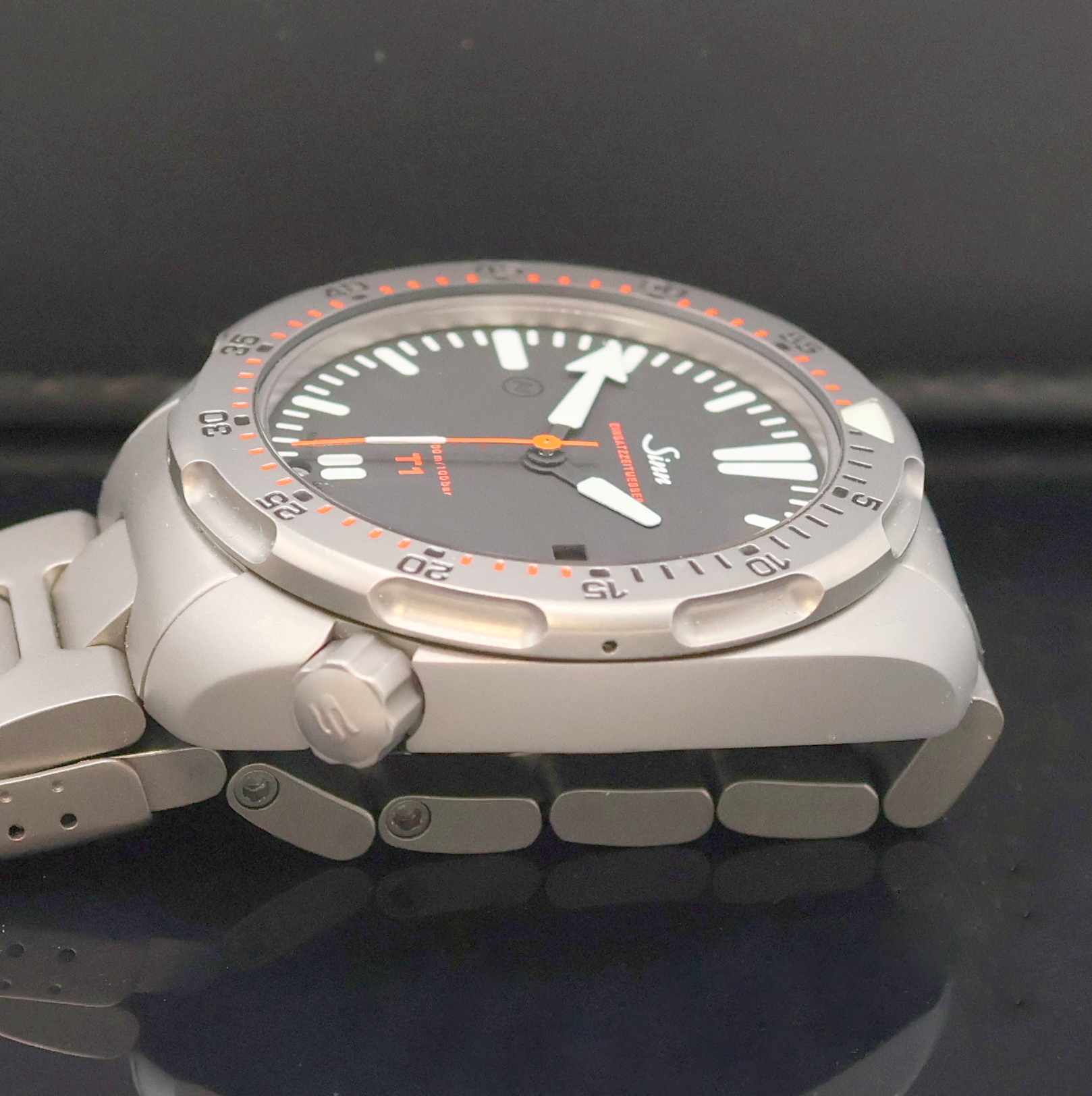 Detail c: SINN T1 Herrenarmbanduhr Einsatzzeitmesser Referenz 1014, Deutschland verk. lt. Pap. 07/2013, Automatik, Titangeh. inkl. orig. Titanband m. ...