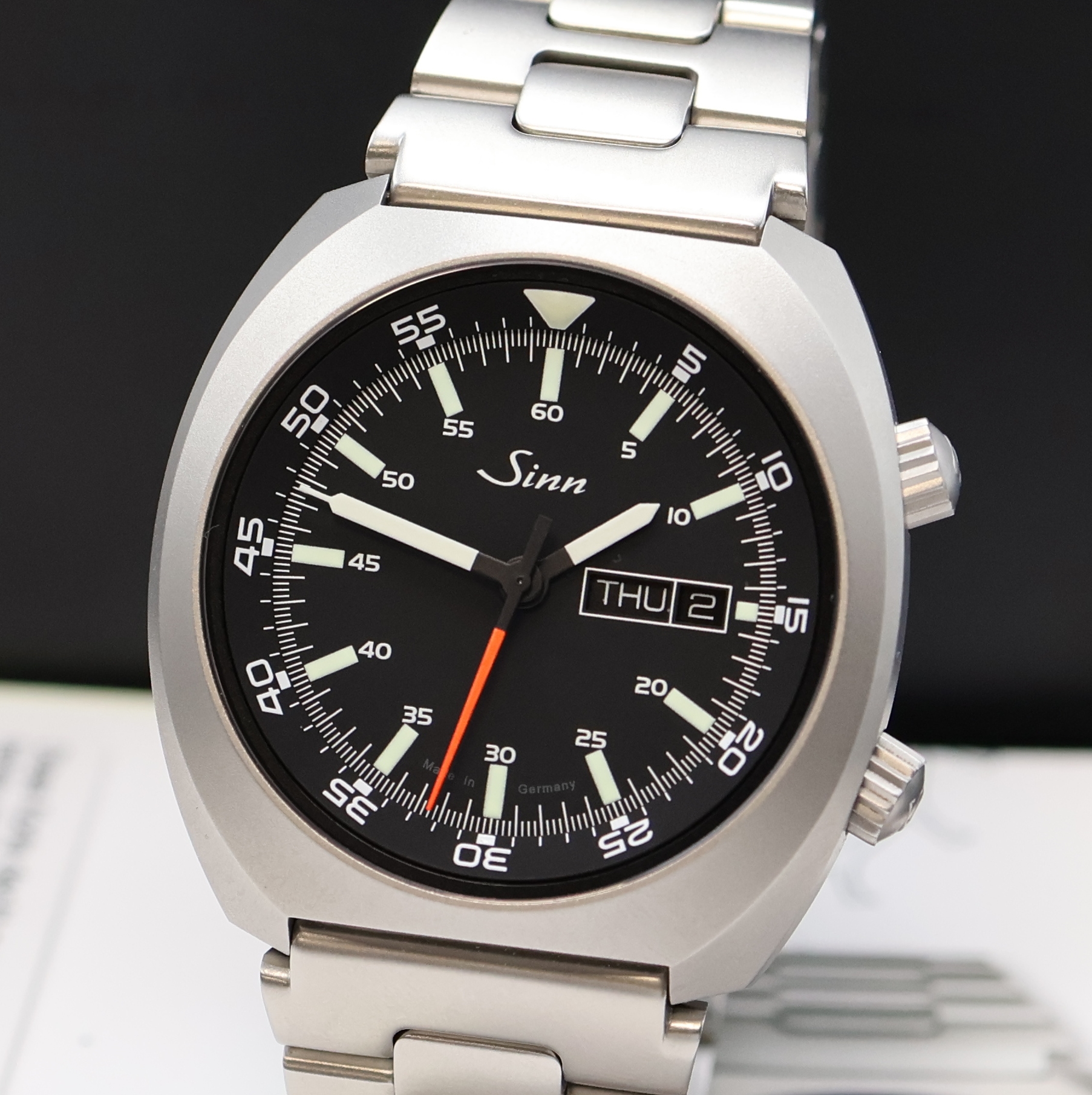 Detail a: SINN 240 St Herrenarmbanduhr, Deutschland verk. lt. beil. Pap. 05/2015, Automatik, matt. Edelstahlgeh. inkl. orig. Gliederband m. Faltschl., Boden u. ...
