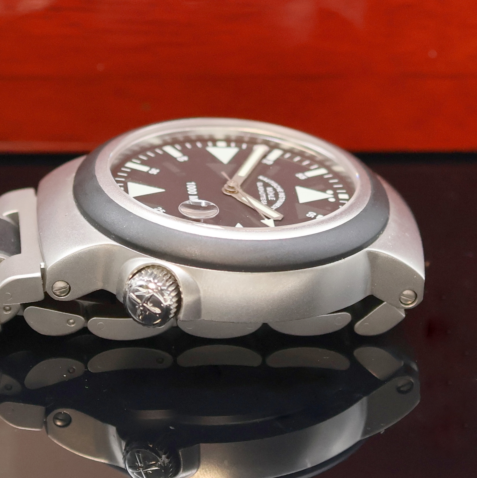 Detail c: MÜHLE GLASHÜTTE/SA. Nautische Instrumente Herrenarmbanduhr Modell S.A.R. Rescue-Timer Referenz M1-41-03, Deutschland um 2005, Automatik, ...