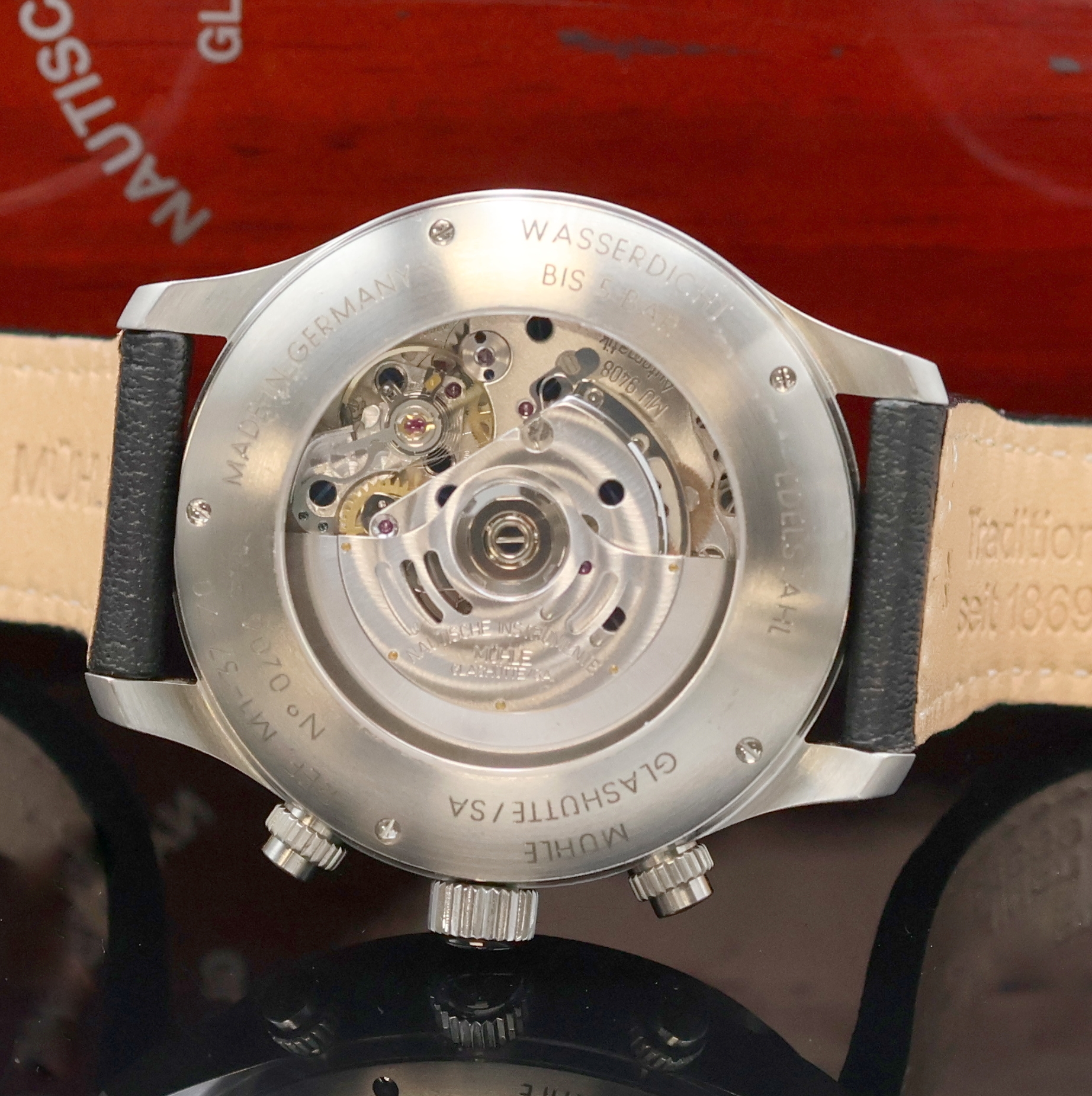 Detail e: NAUTISCHE INSTRUMENTE MÜHLE GLASHÜTTE SA Terrasport I Armbandchronograph Referenz M1-37-70, Deutschland um 2015, Automatik, beids. vergl. ...