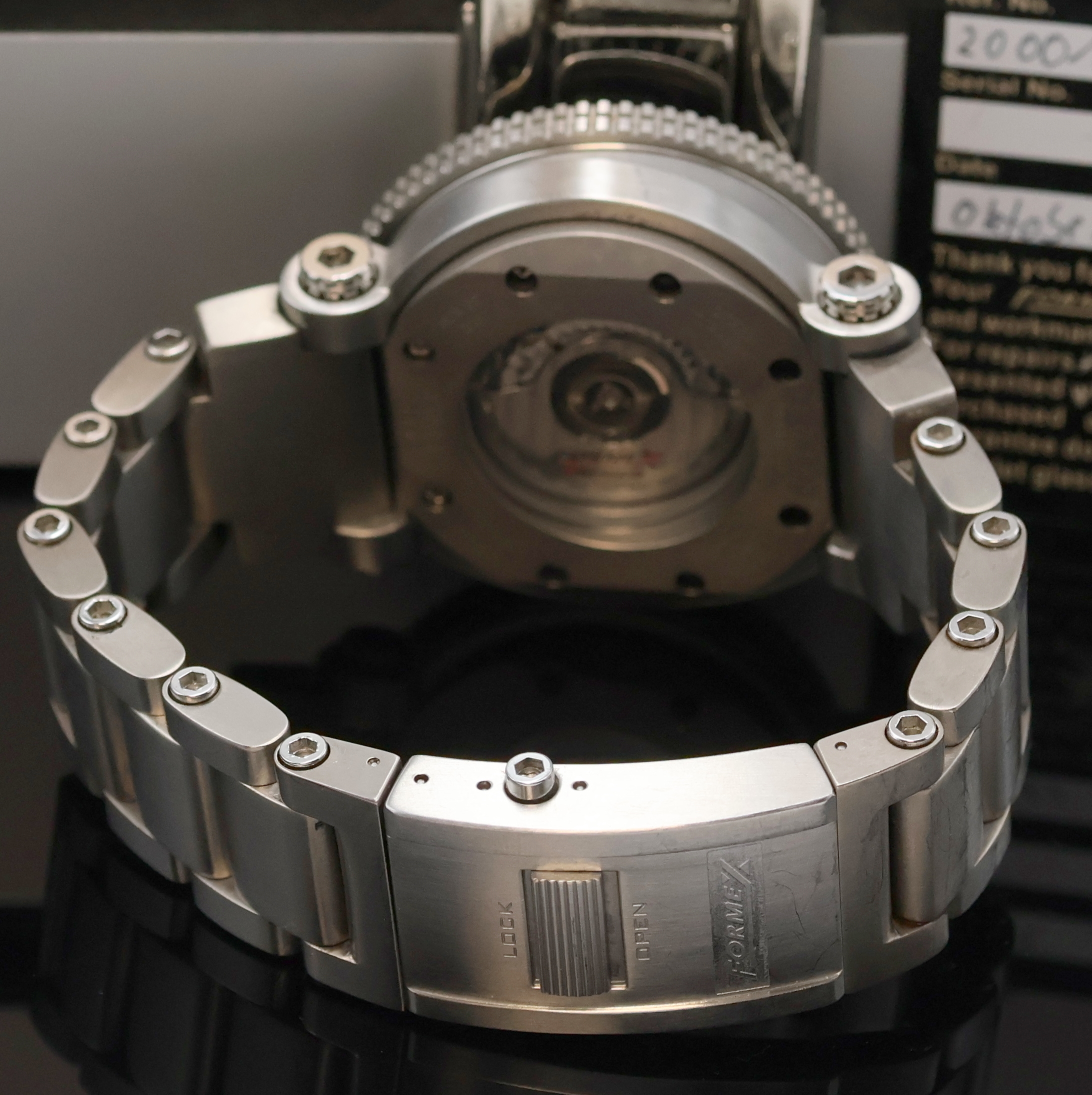 Detail b: FORMEX 4Speed Herrenarmbanduhr DS2000 Referenz 20001.6020, Automatik, beids. vergl. Stahl/Titangeh. inkl. Gliederband m. Faltschl., Boden 8-fach ...