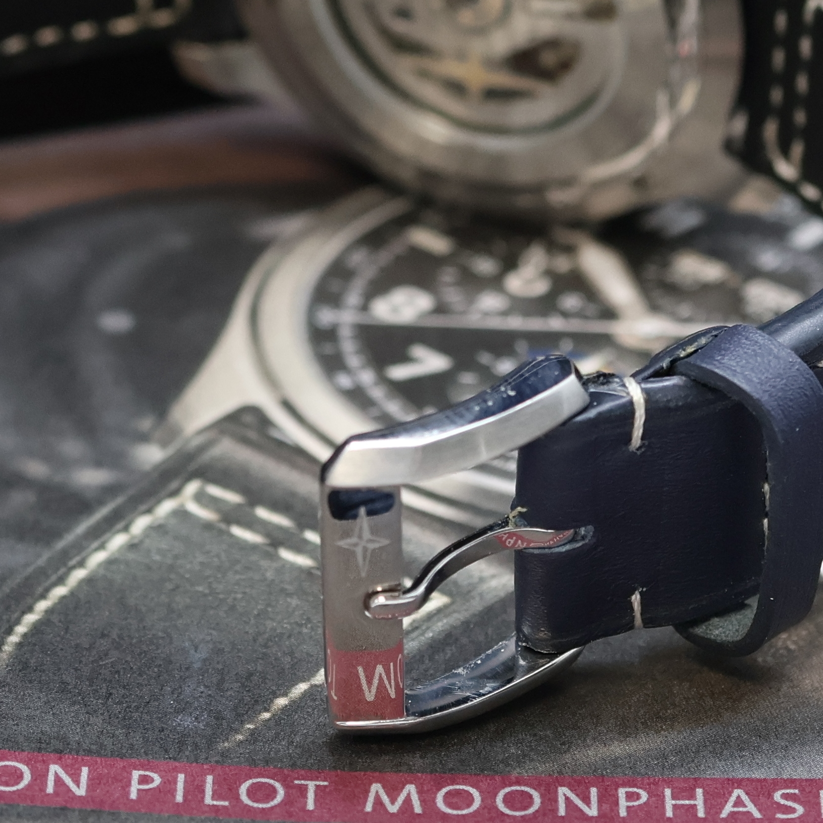 Detail b: DAVOSA Newton Pilot seltener, auf 300 Stück limitierter Armbandchronograph mit Vollkalenderanzeige Referenz 161.586.45, Automatik, beids. vergl. ...