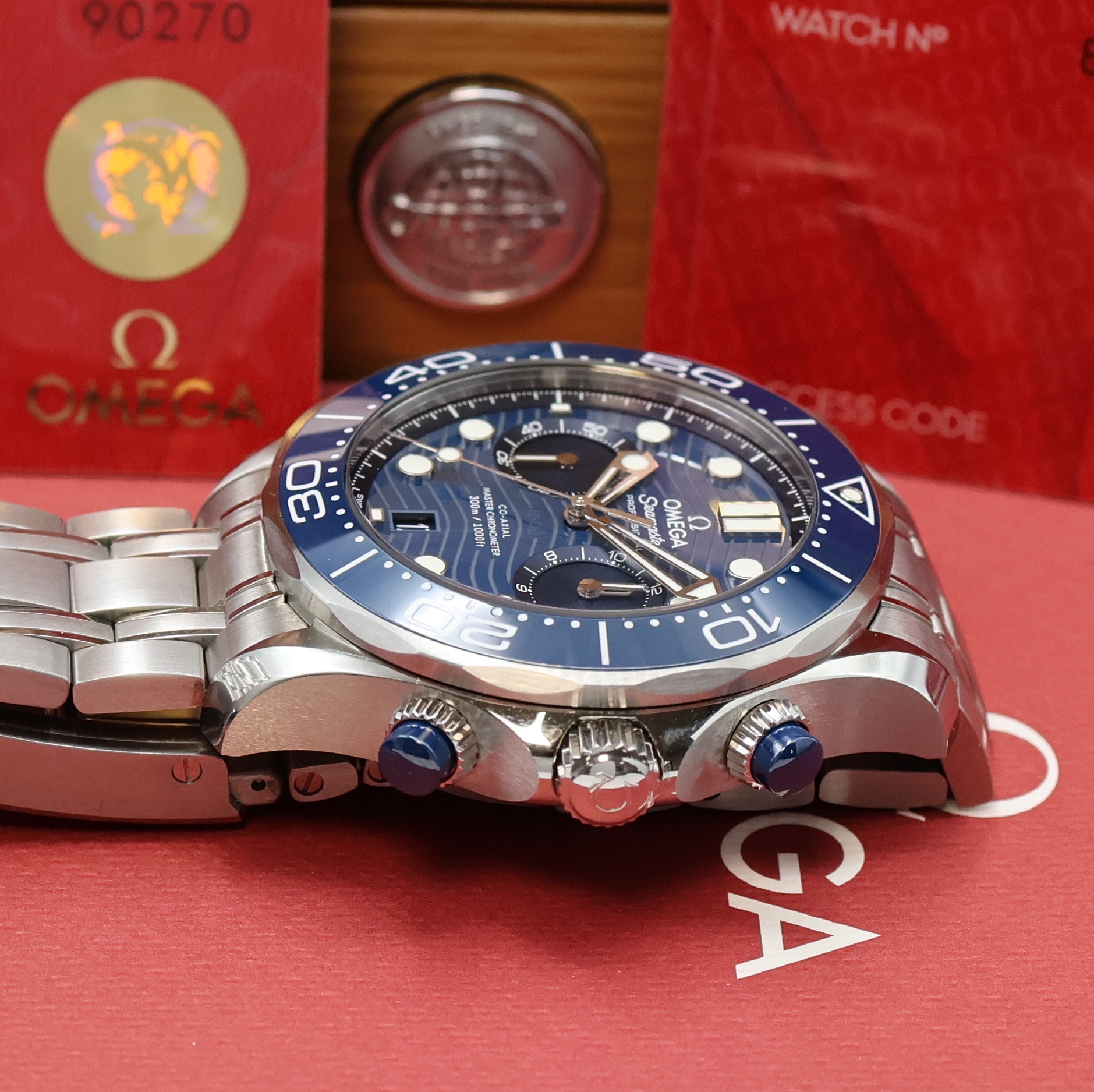 Detail c: OMEGA Seamaster Diver 300M Armbandchronograph Referenz 210.30.44.51.03.001, Automatik, Chronometer in Edelstahl inkl. Gliederband m. Faltschl. und ...